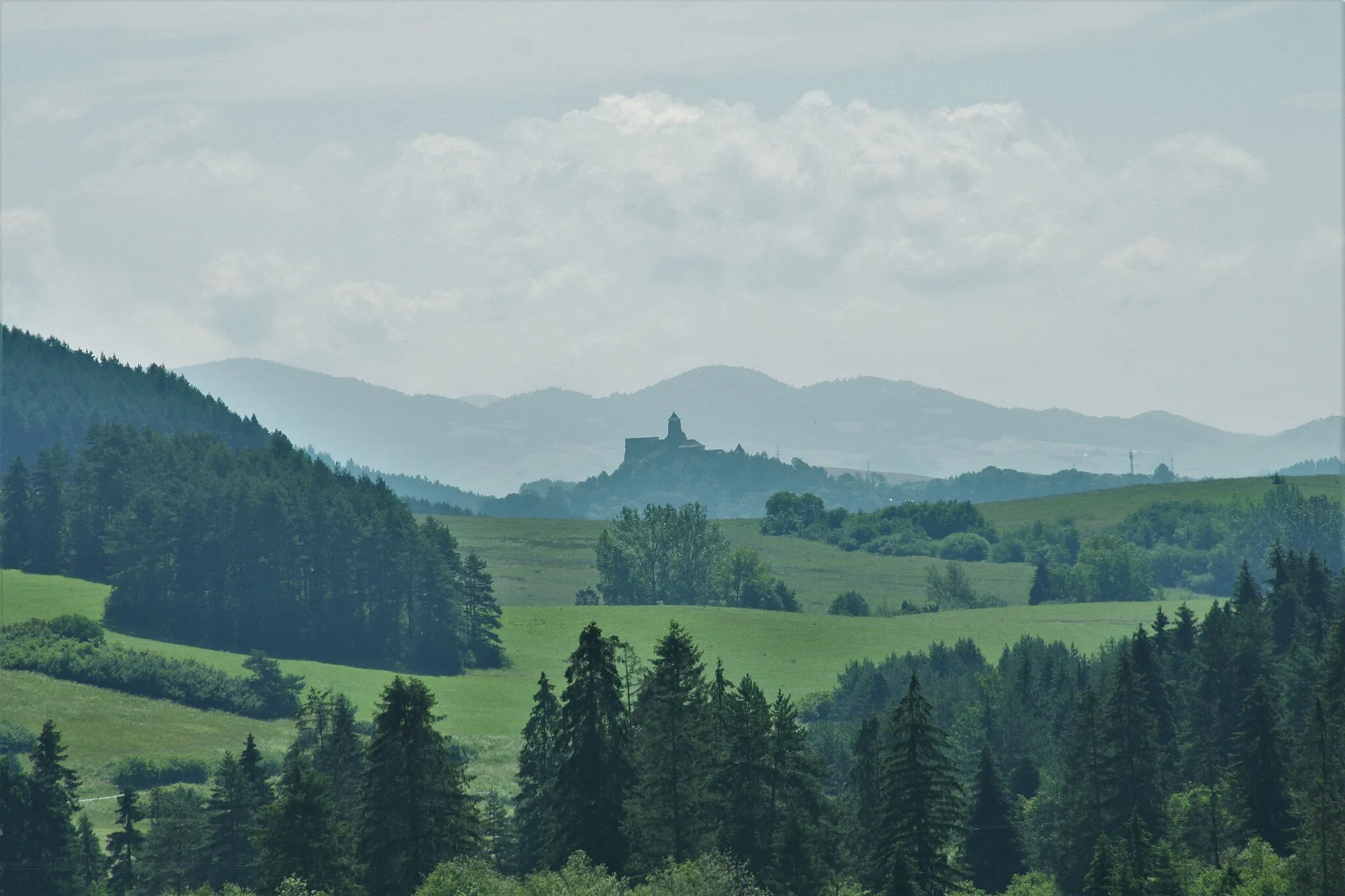 Photo showing: Ľubovňa Castle 6 miles away