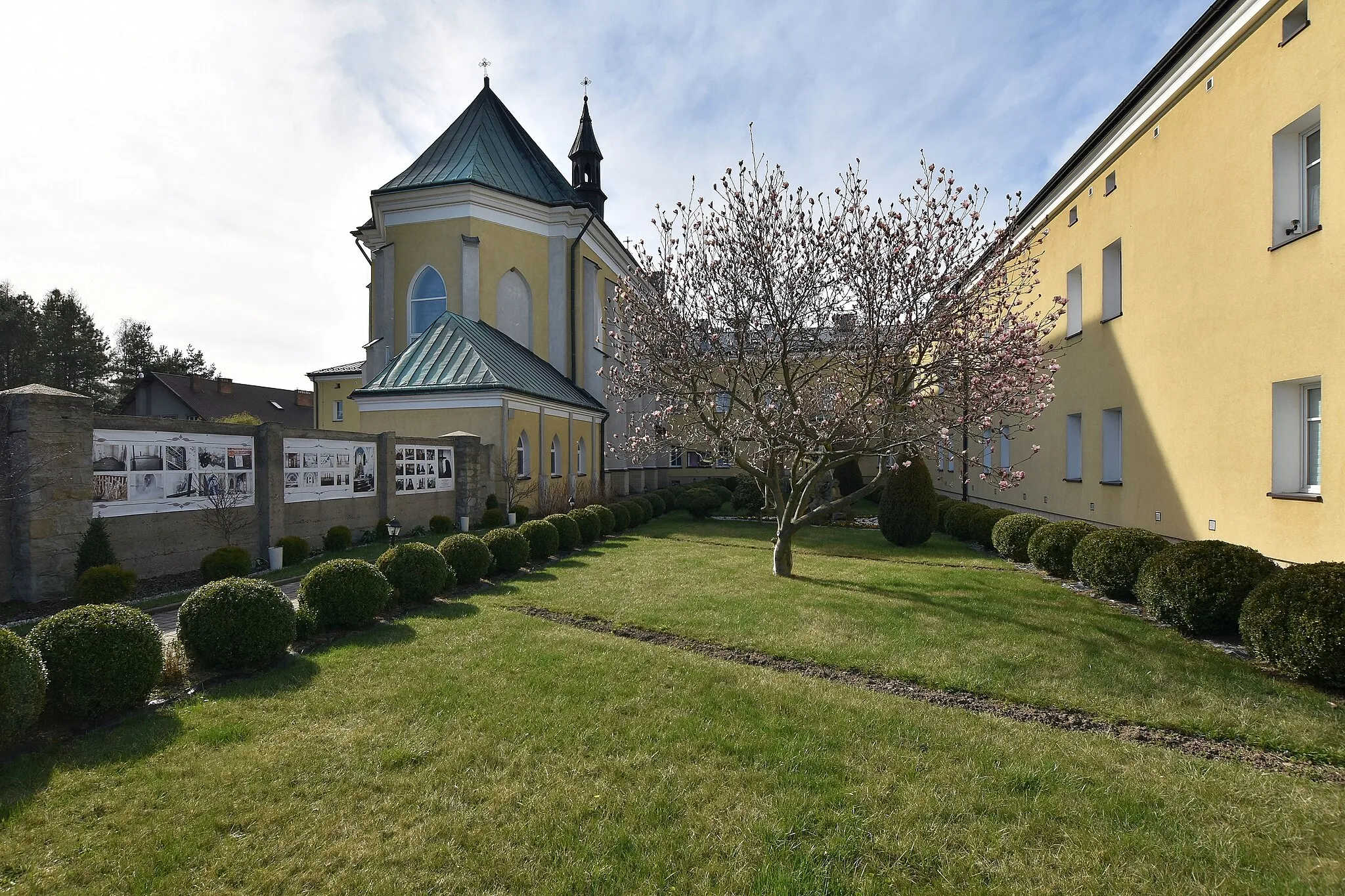 Photo showing: Kończyska, Klasztor Sióstr Bernardynek