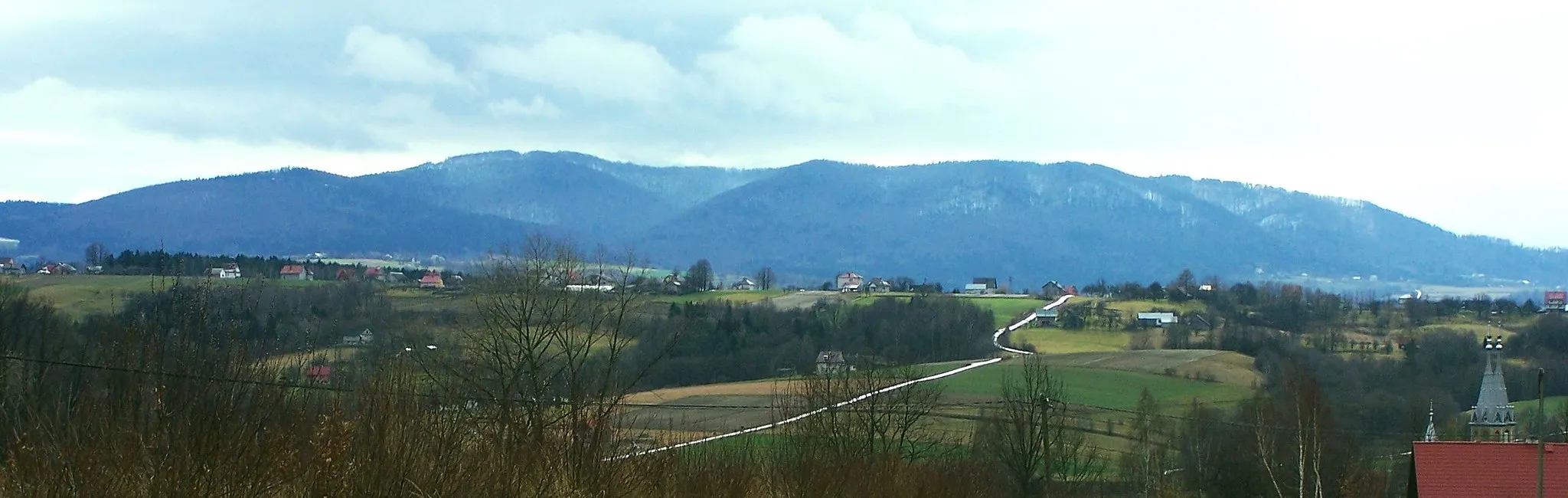 Photo showing: Kamionna and Pasierbiecka Góra (Beskid Wyspowy)