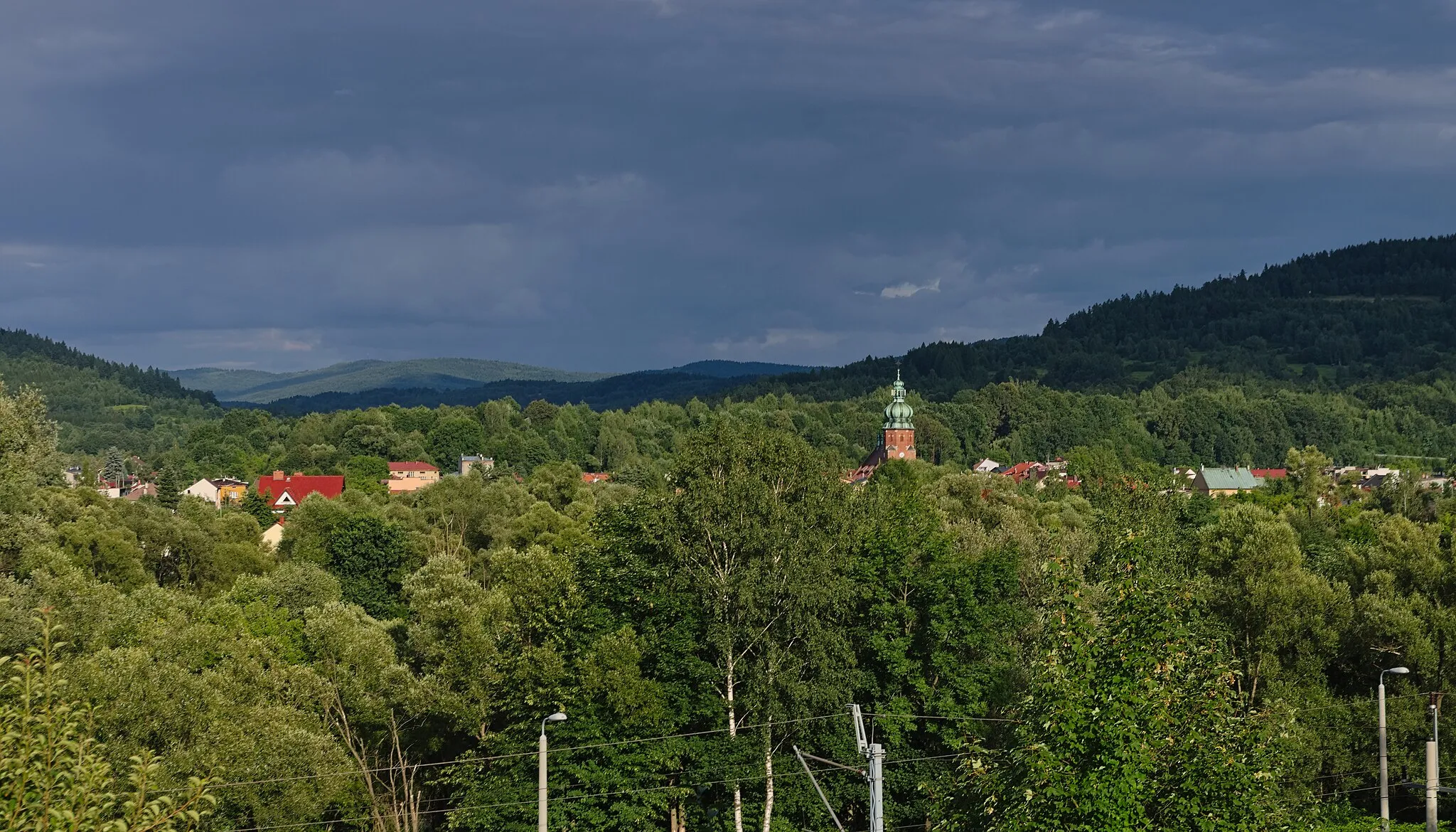 Photo showing: widok na Zembrzyce z przysiółka Ruski