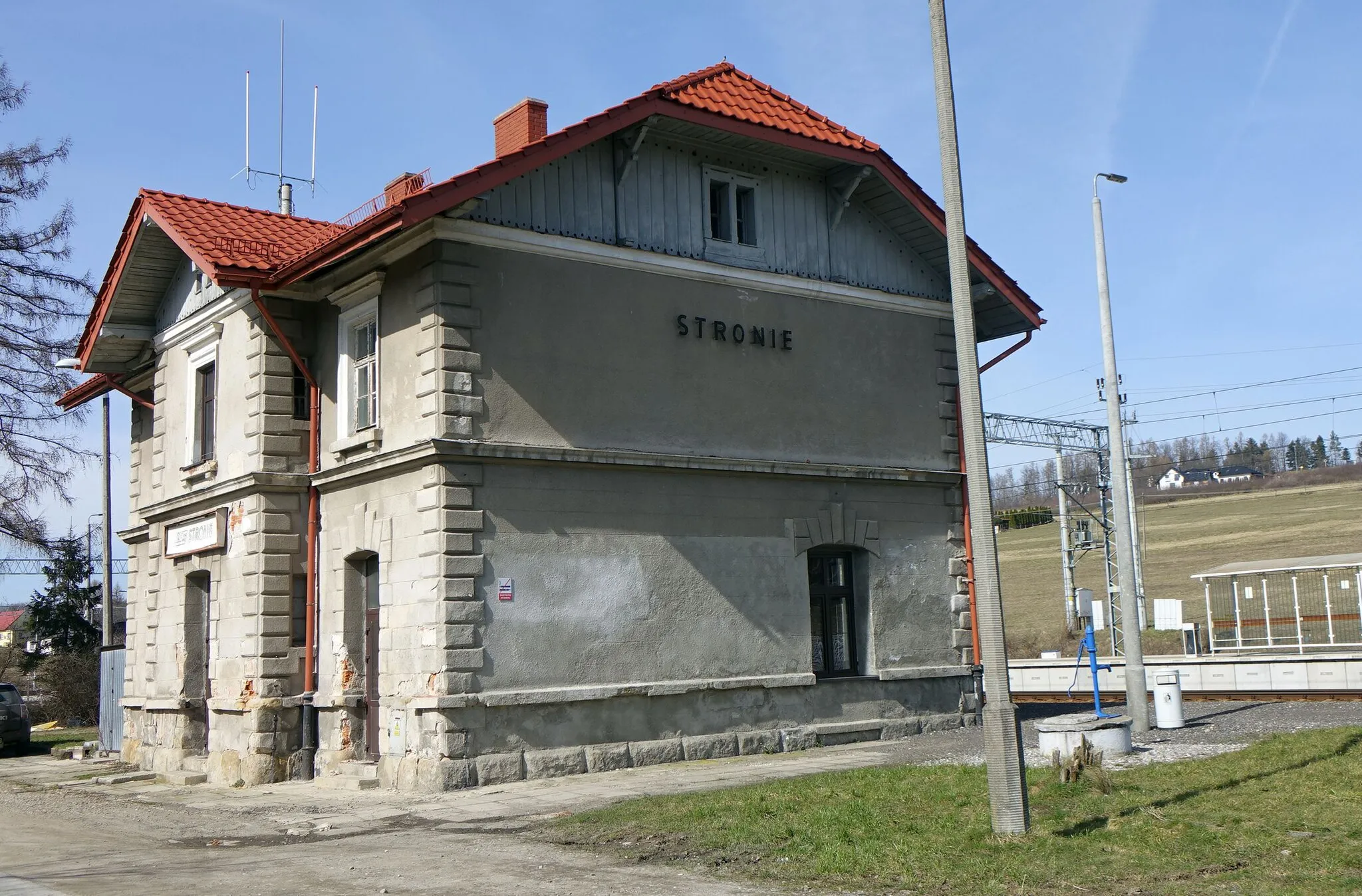 Photo showing: Stronie, stacja kolejowa