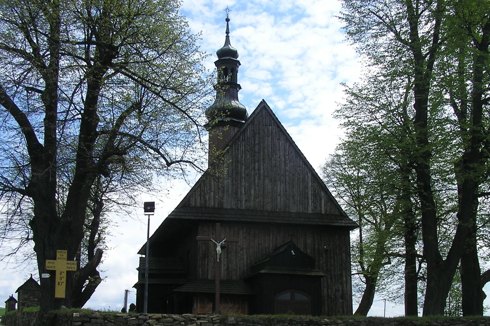 Photo showing: The Church of the Holy Cross in Chabówka.