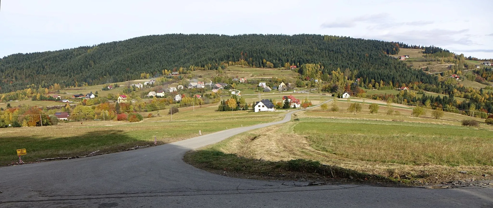 Photo showing: Cichoń. Widok spod Modyni