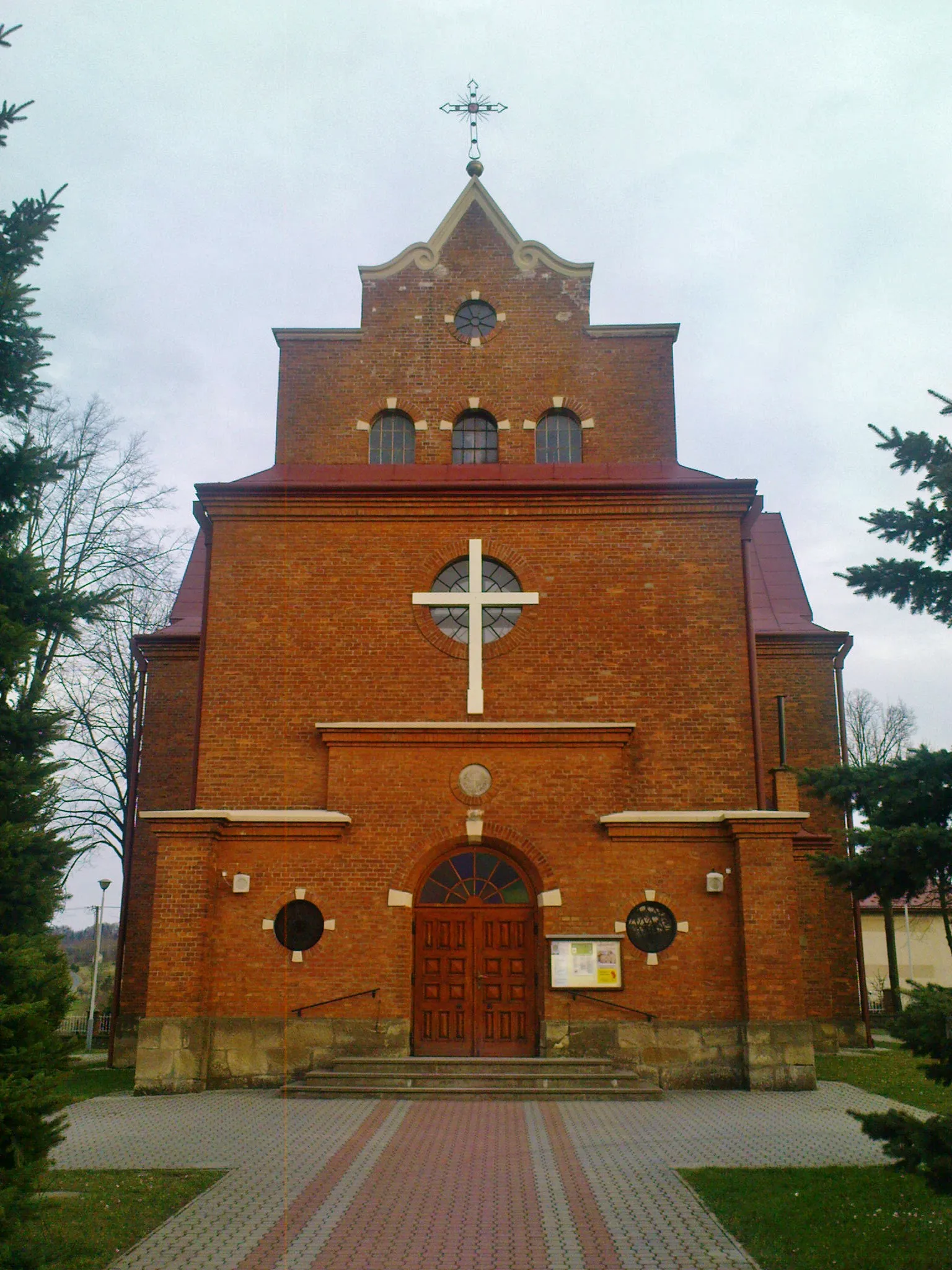 Photo showing: Mszanka - the parish church of St. Peter and Paul