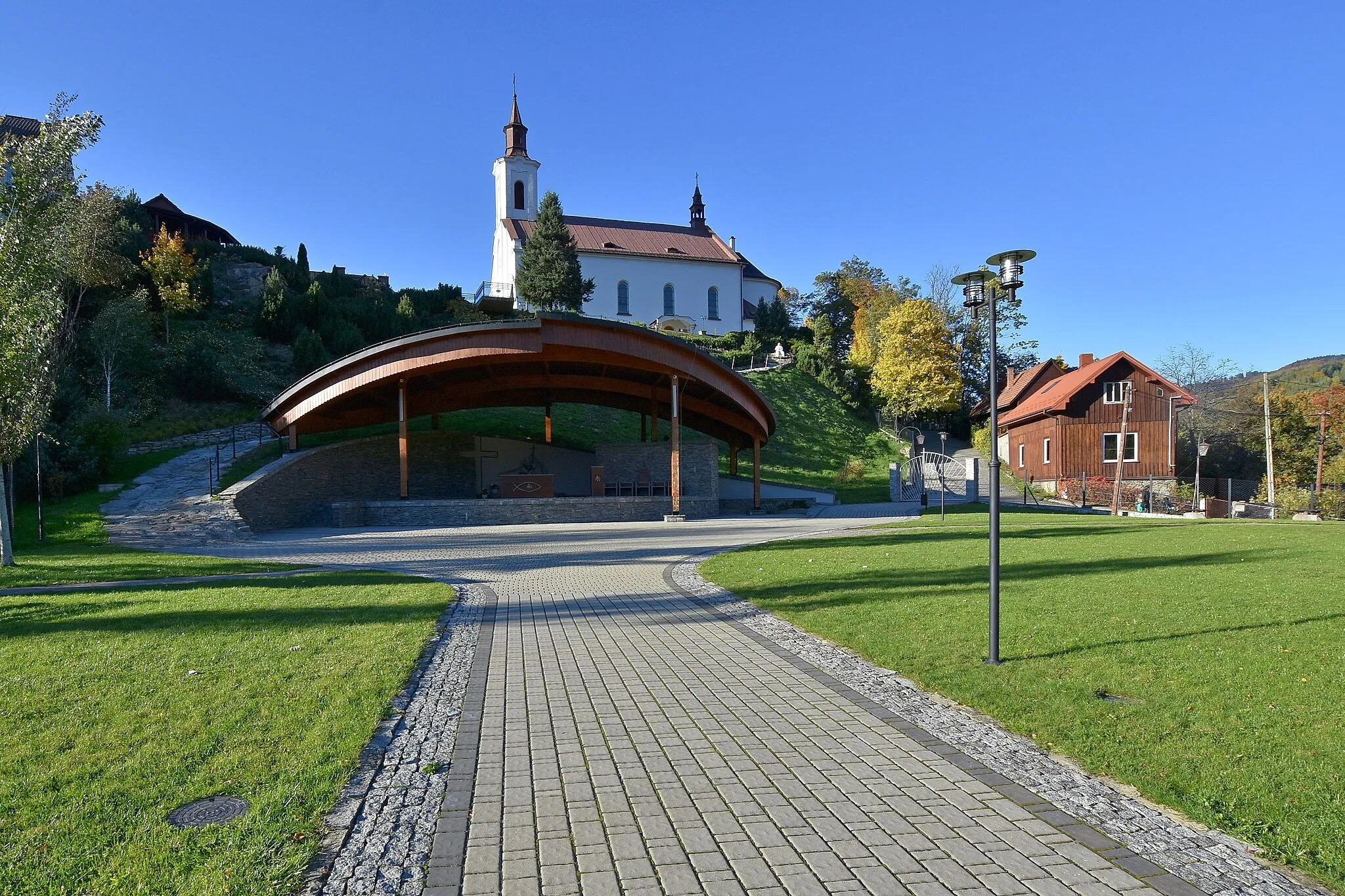 Photo showing: Piwniczna-Zdrój, kościół Narodzenia Najświętszej Maryi Panny