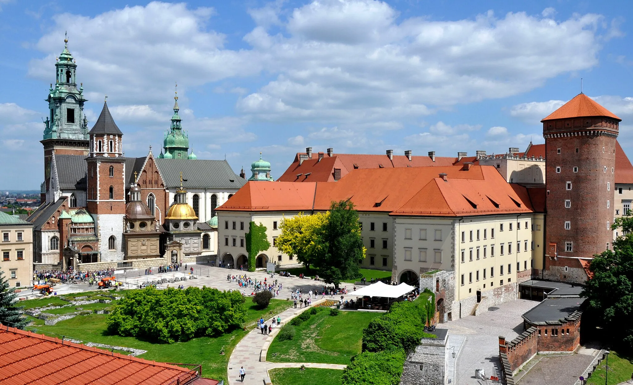 Photo showing: The Wawel Castle and Cathedral in Krakow, Poland