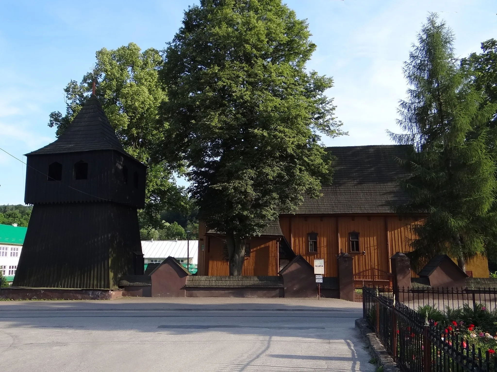 Photo showing: Kościół w Chomranicach