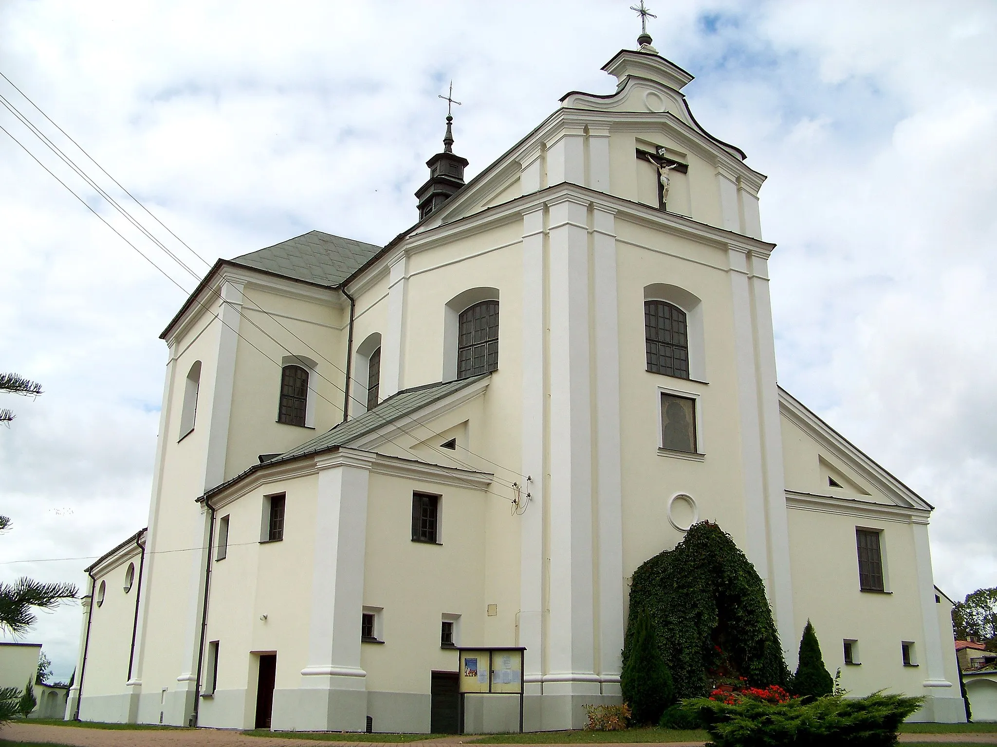 Photo showing: Mordy - kościół p.w. św. Michała Archanioła w Mordach z 1738r., widok od ul. Kardynała Stefana Wyszyńskiego
