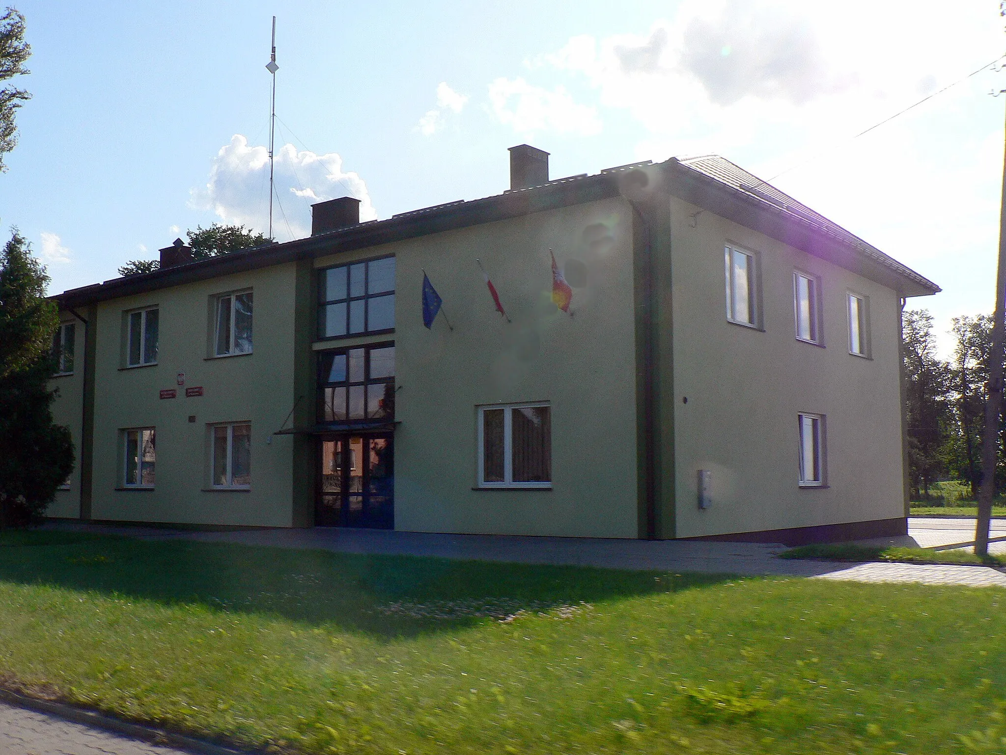 Photo showing: Urząd Gminy in Wiśniewo