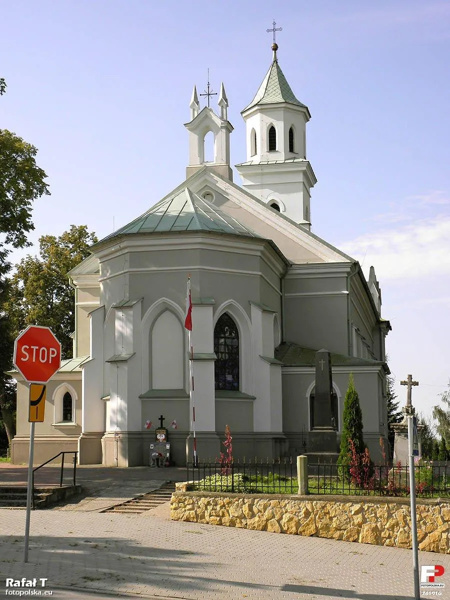 Photo showing: Zabytkowy kościół w Promnie.