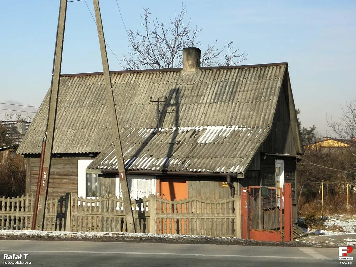 Photo showing: Budynek przy ul.Kozienickiej 49.
