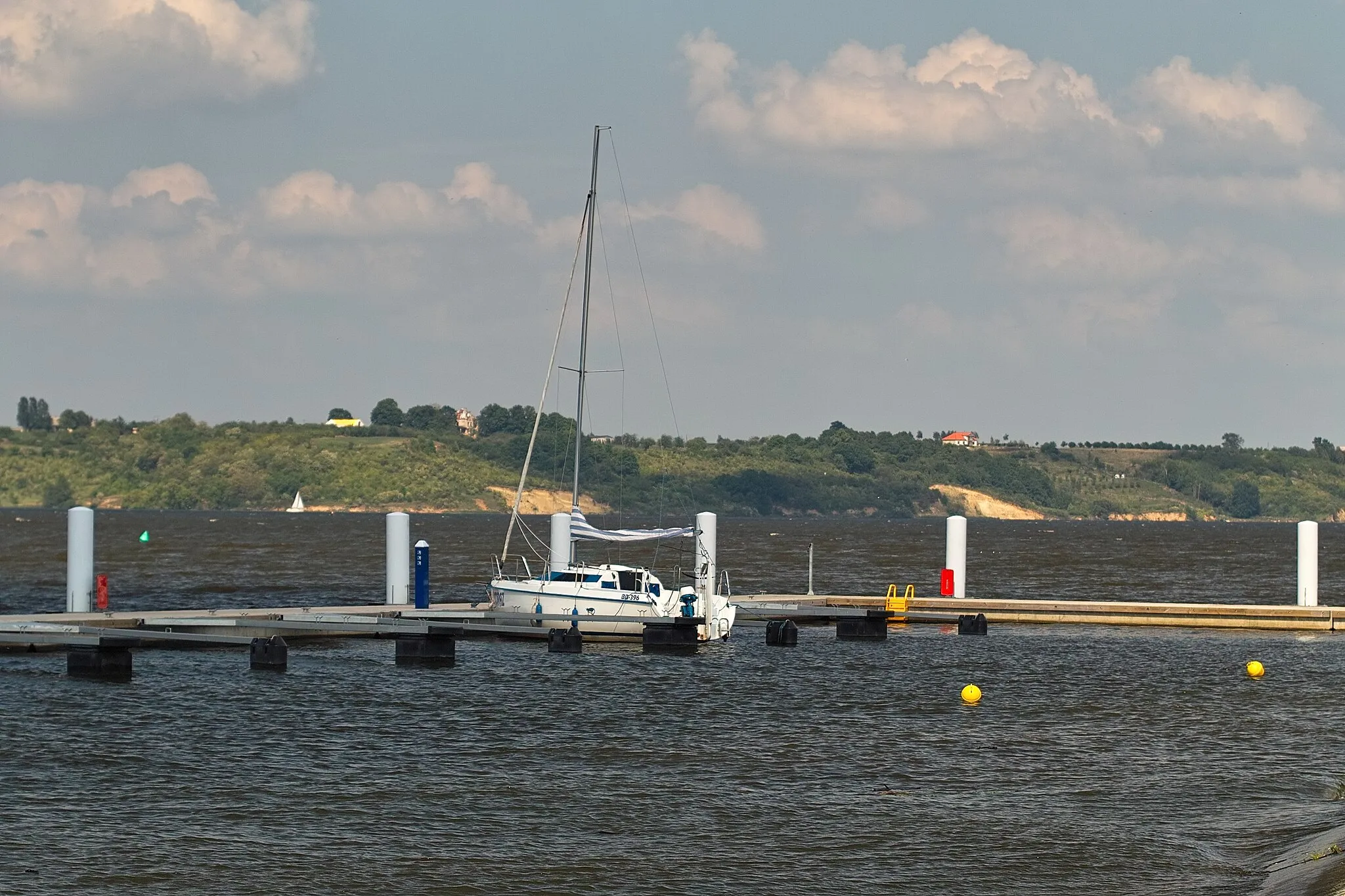 Photo showing: Przystań wodna na Jeziorze włocławskim