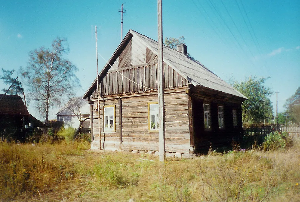 Photo showing: The Green Kurpie house in Dudy Puszczańskie