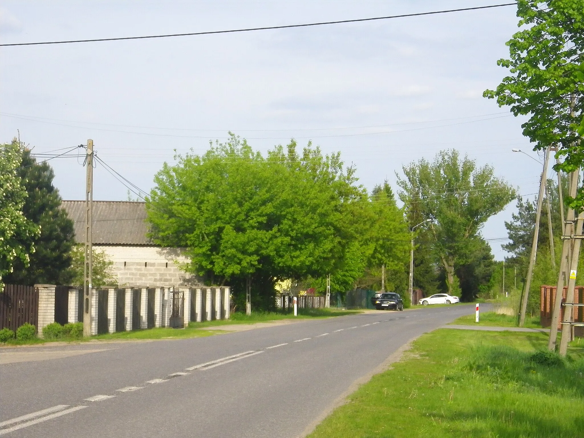 Photo showing: Voivodeship road 575 in Nowe Grochale (Poland), Masovian Voivodeship