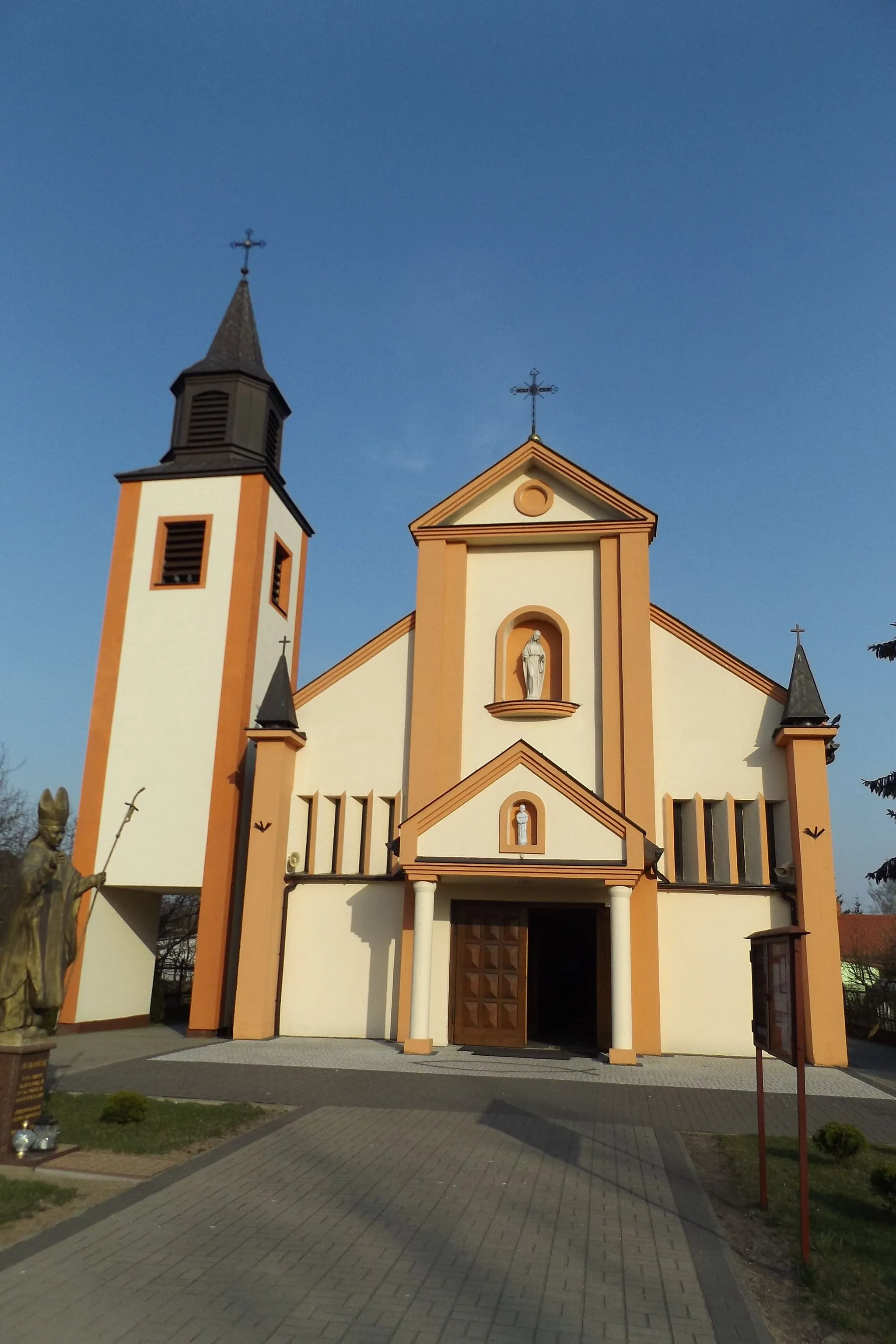 Photo showing: Kościół w Małej Wsi w 2018 r.