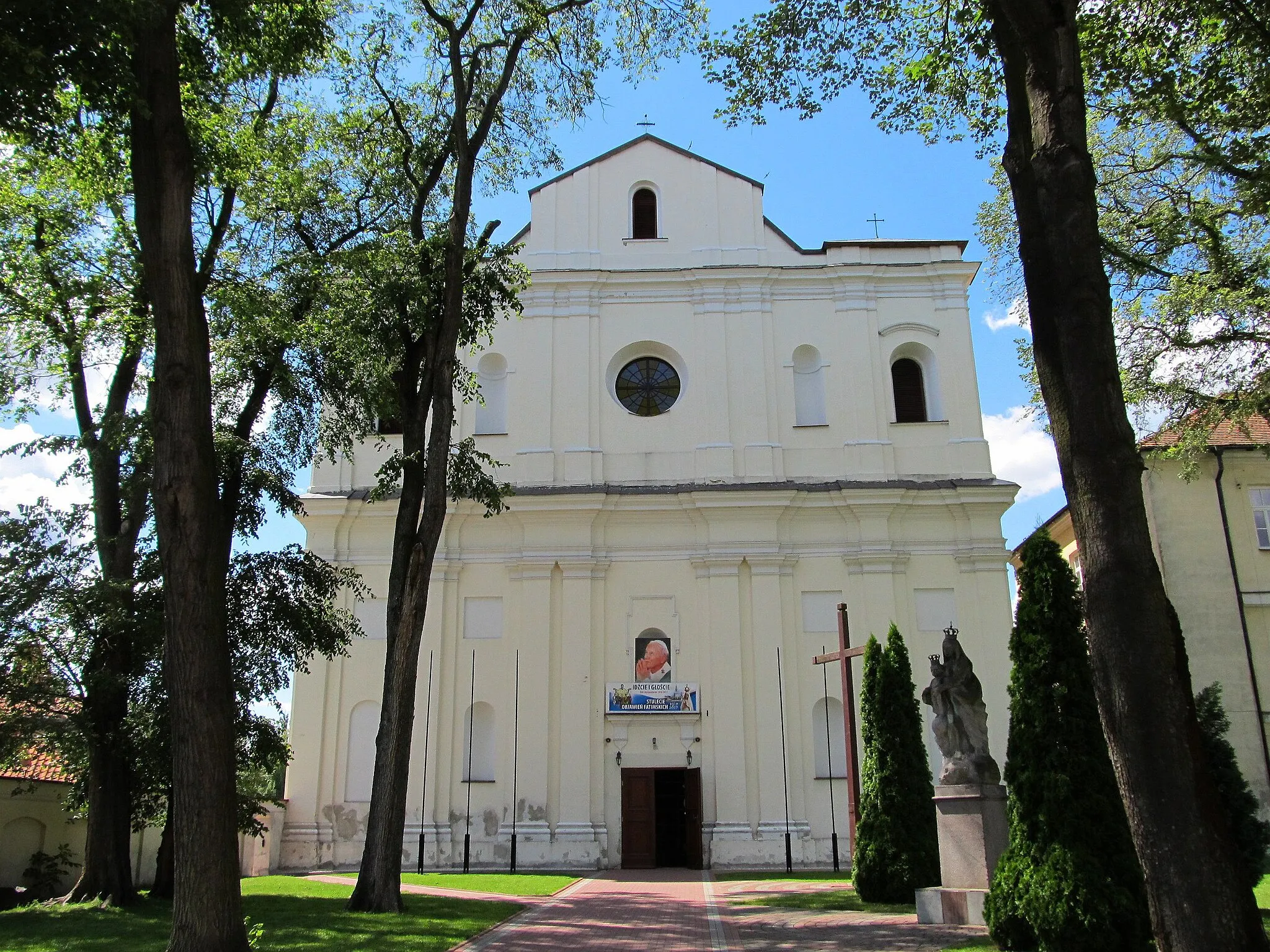 Photo showing: Saints Peter and Paul church in Pułtusk