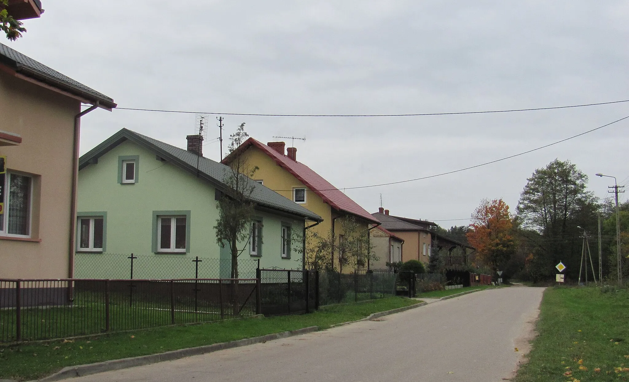 Photo showing: Środkowa część wsi.