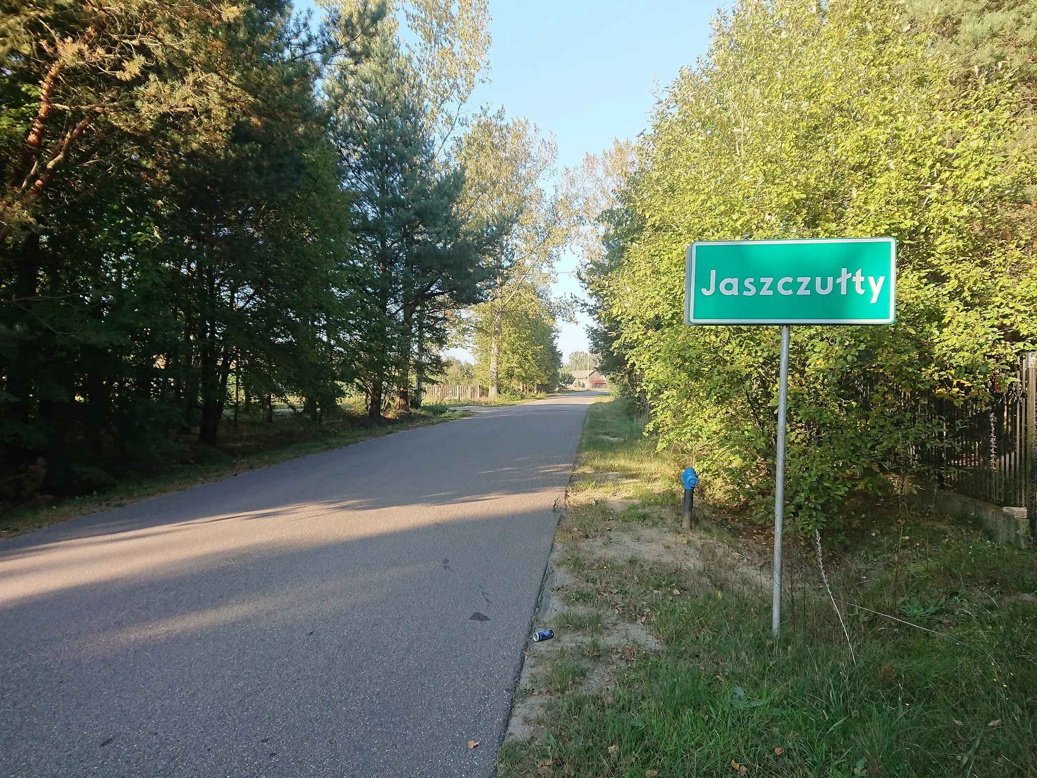 Photo showing: Wjazd do Jaszczułt