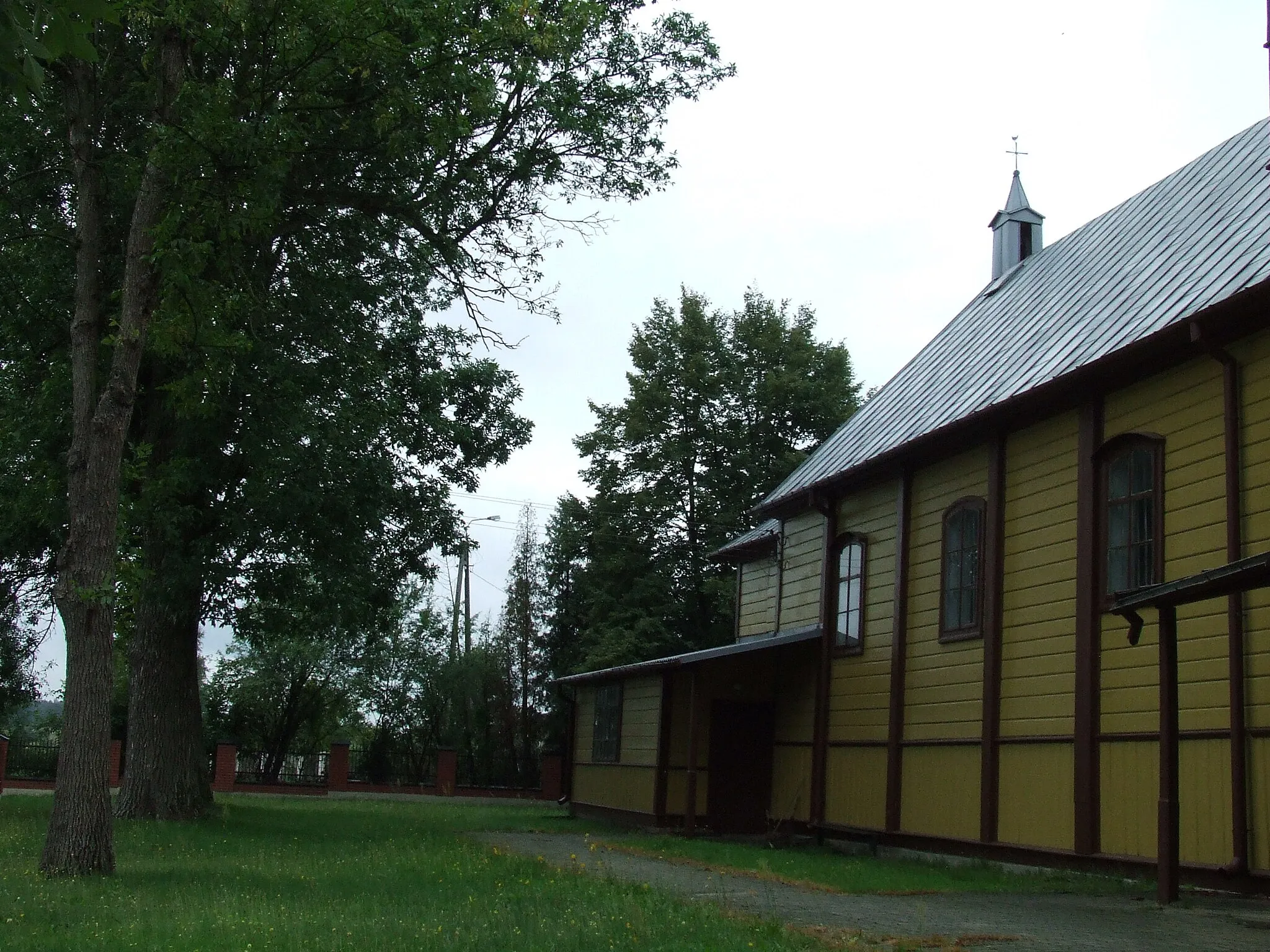 Photo showing: kościół p.w. śś. Piotra i Pawła, drewn.
Sobolew, Sobolew