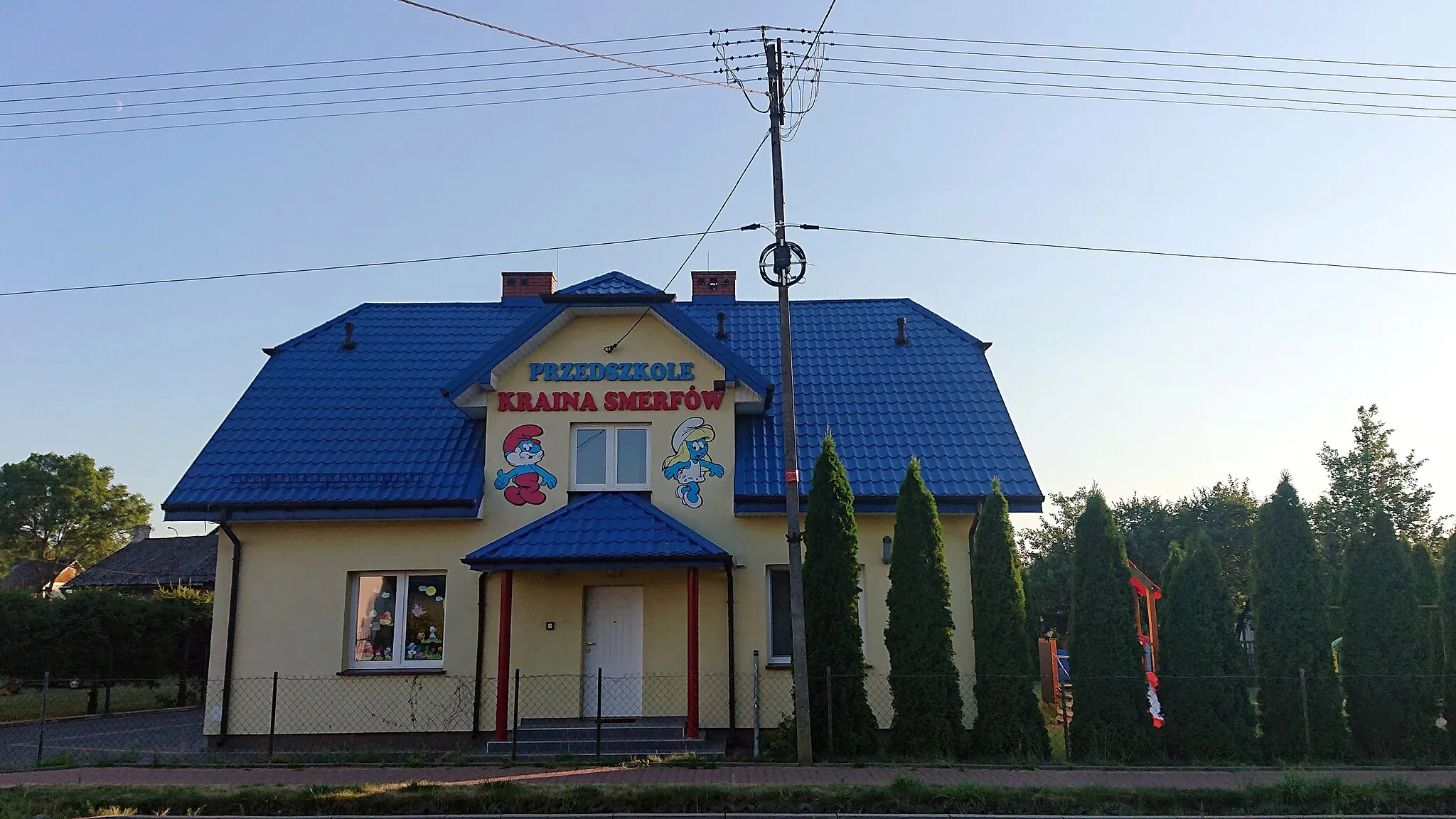 Photo showing: Przedszkole "kraina Smerfów" w Stegnie, powiat przasnyski