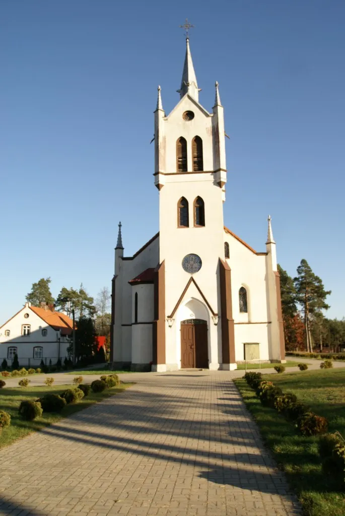 Photo showing: Lesiny Wielkie, kościół par. p.w. Niepokalanego Poczęcia NMP, 1856-1859