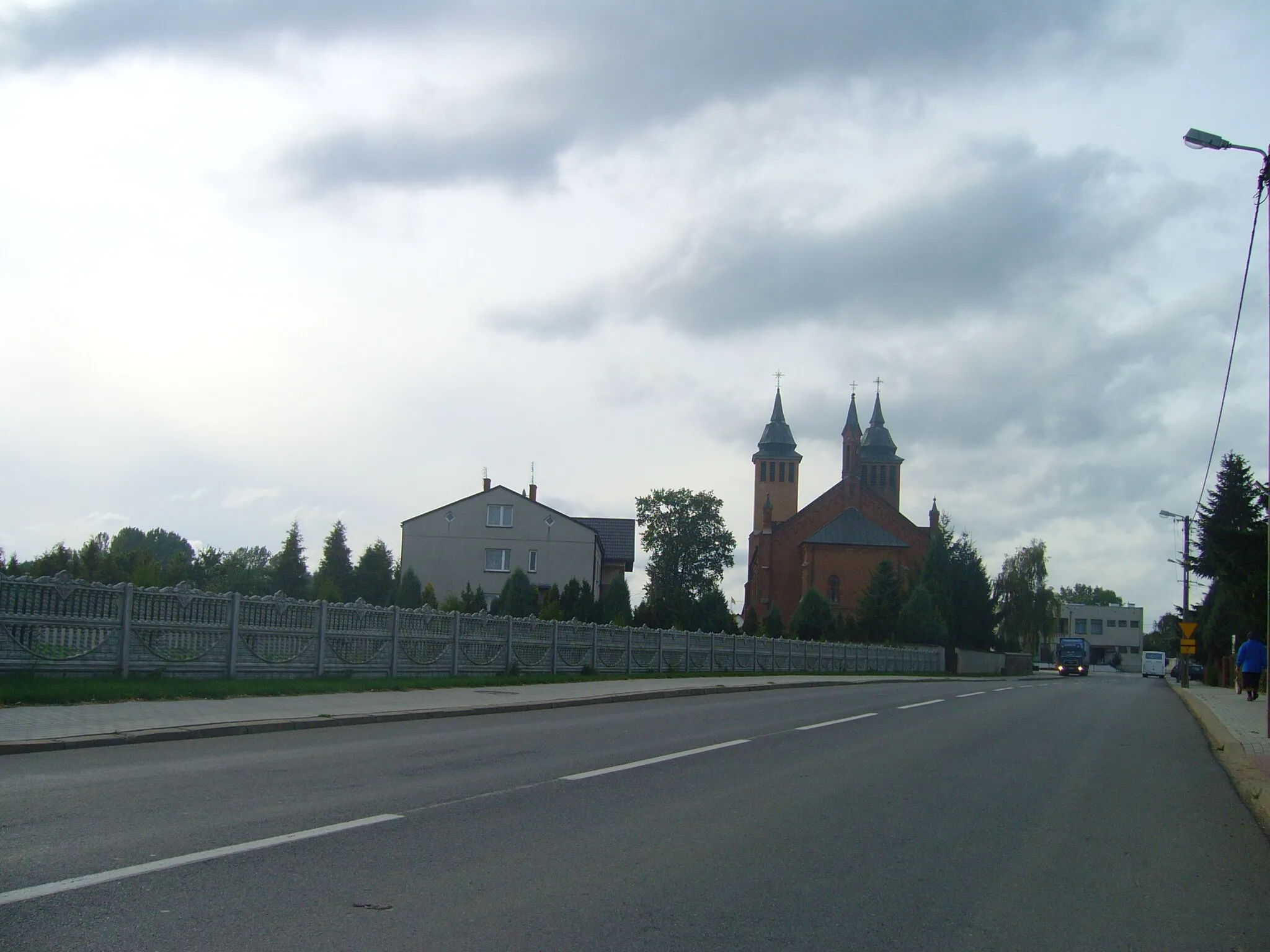 Photo showing: w oddali kościół Św. Apostołów Piotra i Pawła przy ul. Żeromskiego