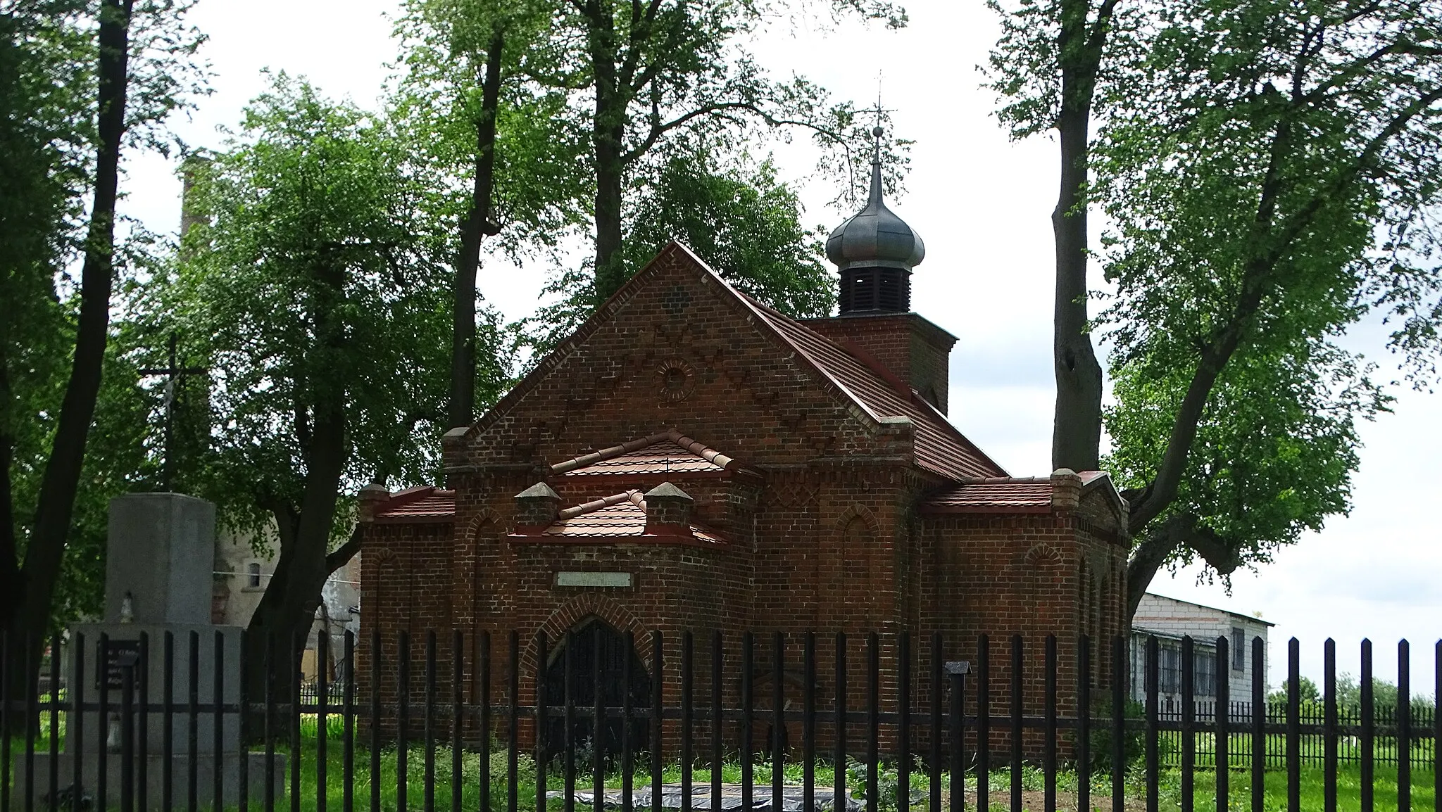 Photo showing: Dawna kaplica grobowa rodu Różyckich w Wlewsku