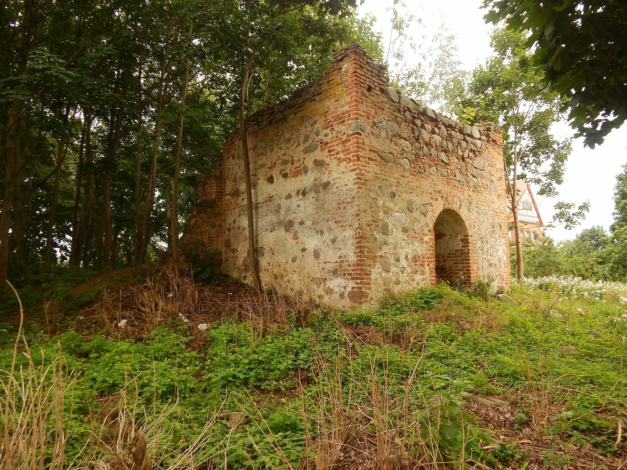 Photo showing: Ruine der evangelischen Kirche Koszelewy (2017).