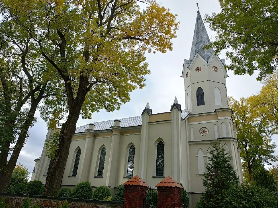 Photo showing: Pałuki (gm. Opinogóra Górna, pow. Ciechanów) - kościół Wniebowzięcia NMP (parafia Św. Gotarda)