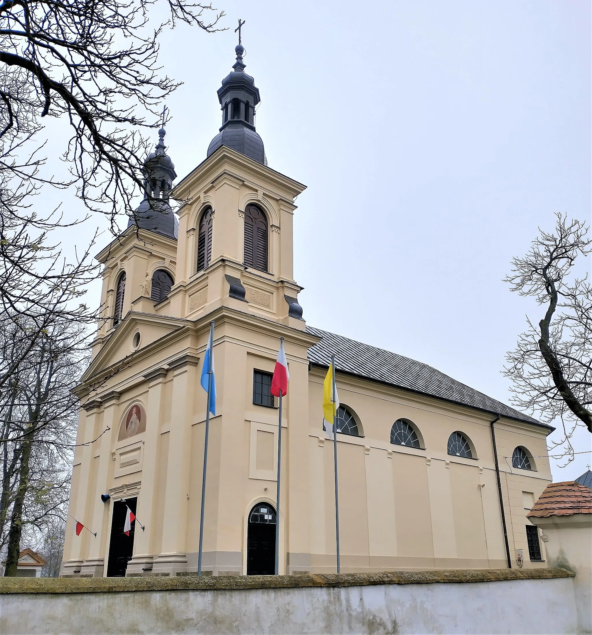 Photo showing: Kościół Wniebowzięcia Najświętszej Maryi Panny w Suserzu – rzymskokatolicki kościół parafialny zlokalizowany w Suserzu w województwie mazowieckim, w powiecie gostynińskim. Funkcjonuje przy nim parafia Wniebowzięcia Najświętszej Maryi Panny.