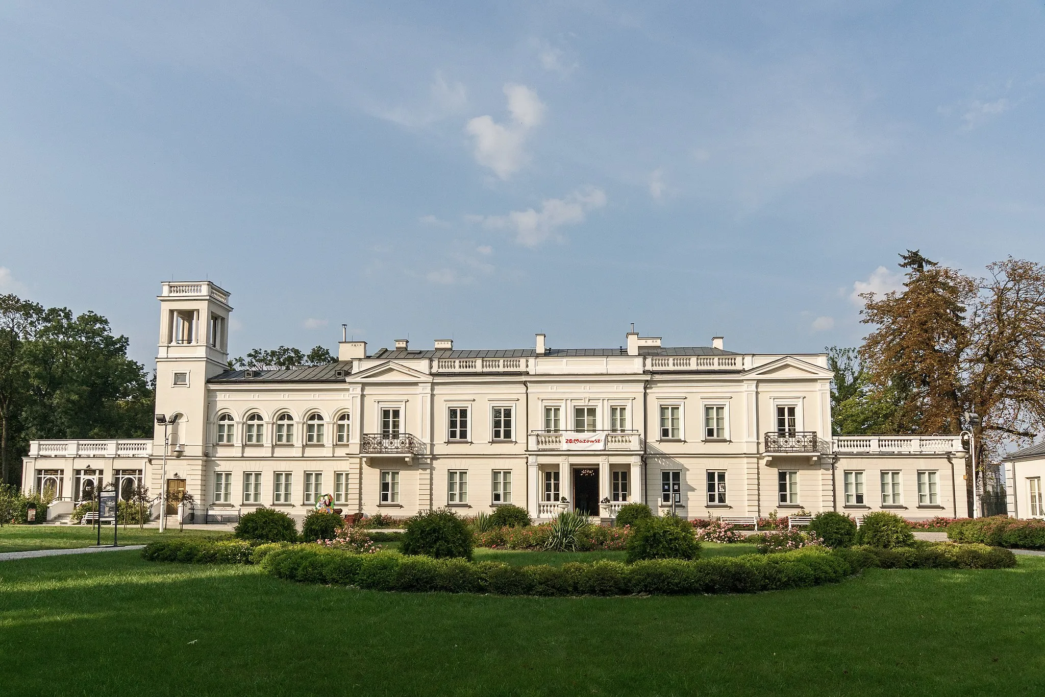 Photo showing: Sanniki, Pałac