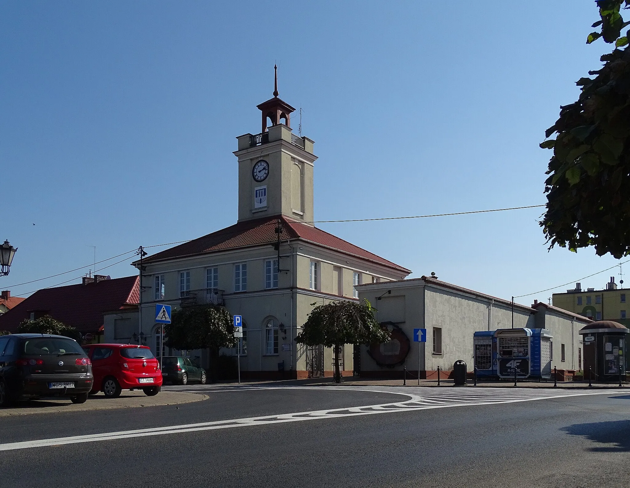 Photo showing: Gostynin, Masovia, Poland. The town hall, built in the years 1821-1824.