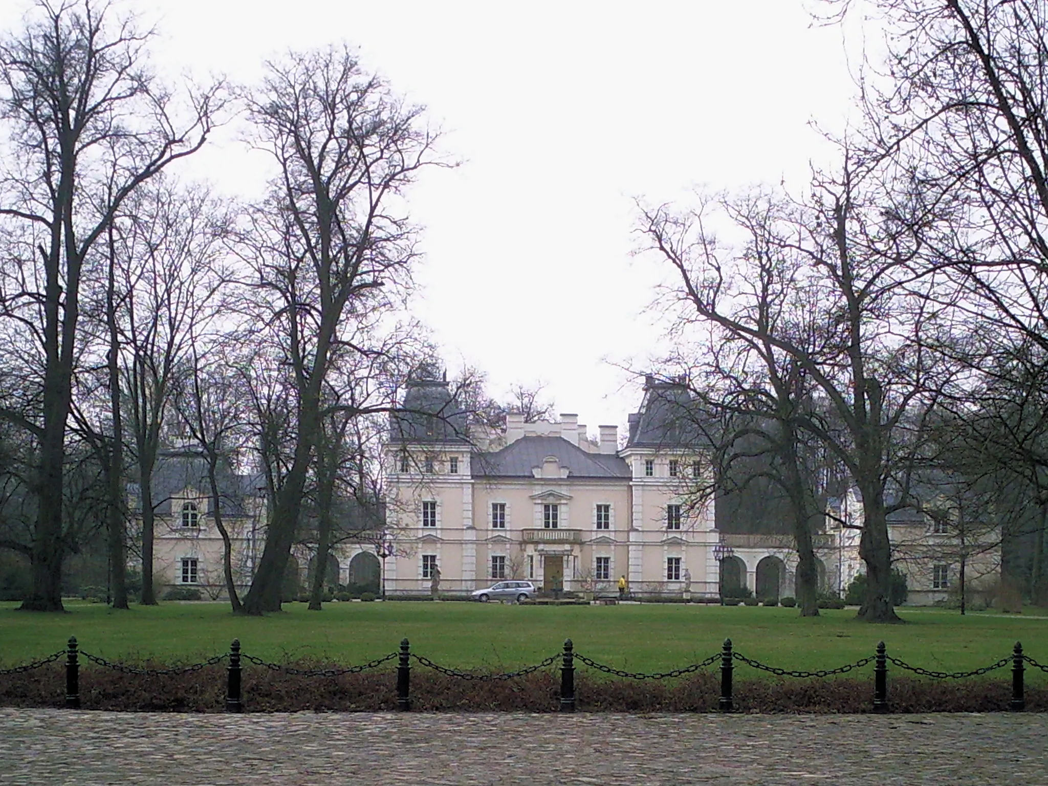 Photo showing: Pałac w Białobrzegach (Sucha Szlachecka)