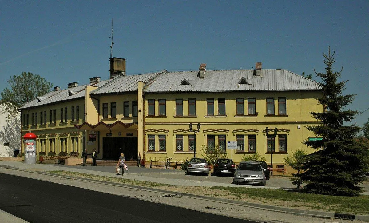 Photo showing: Urząd Gminy w Przytyku.