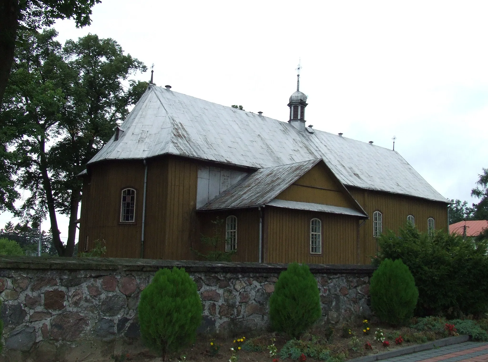 Photo showing: kościół par. p.w. Świętej Trójcy, drewn.
Gończyce