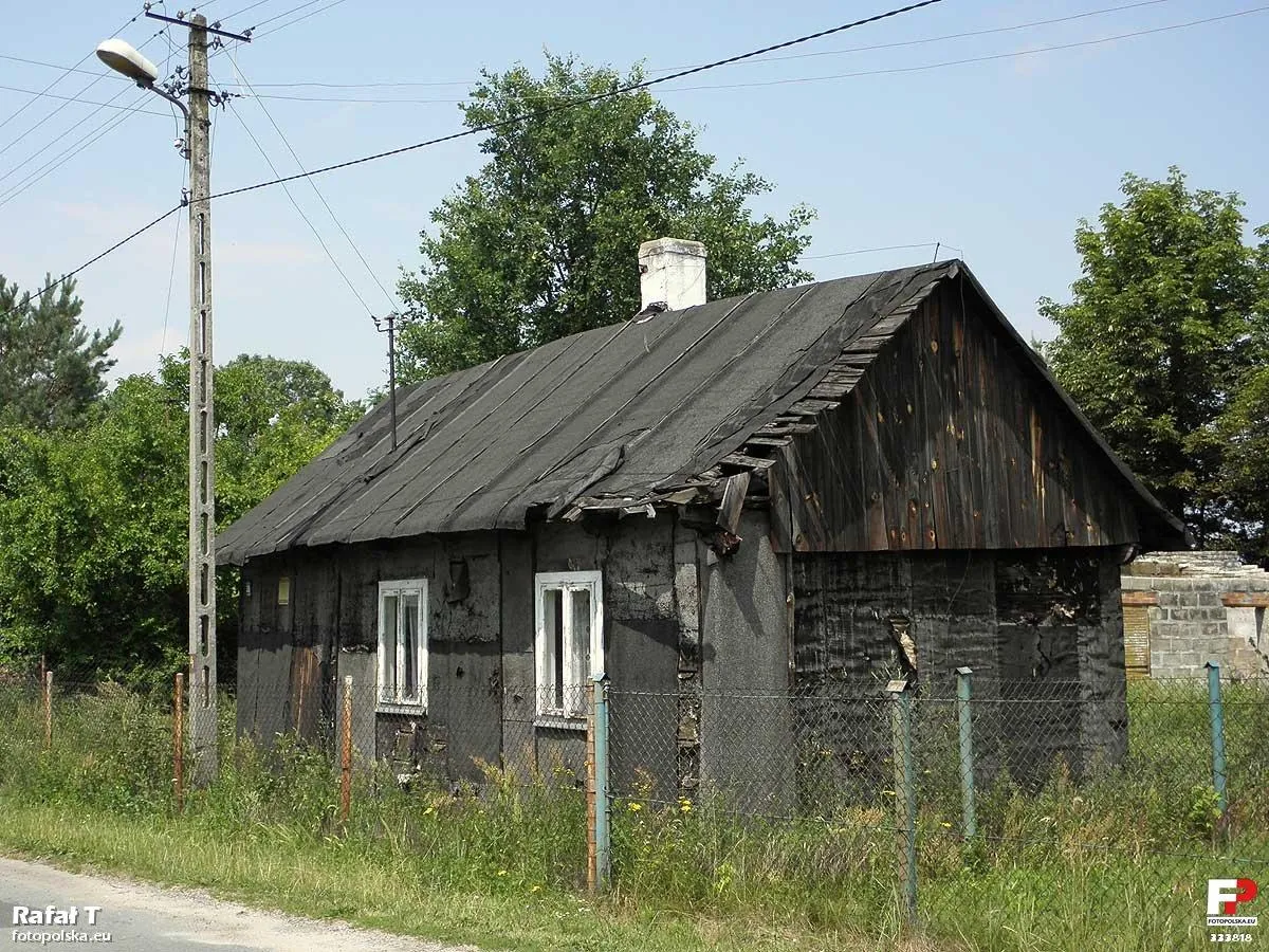 Photo showing: Opuszczony drewniak przy Kościelnej 11.