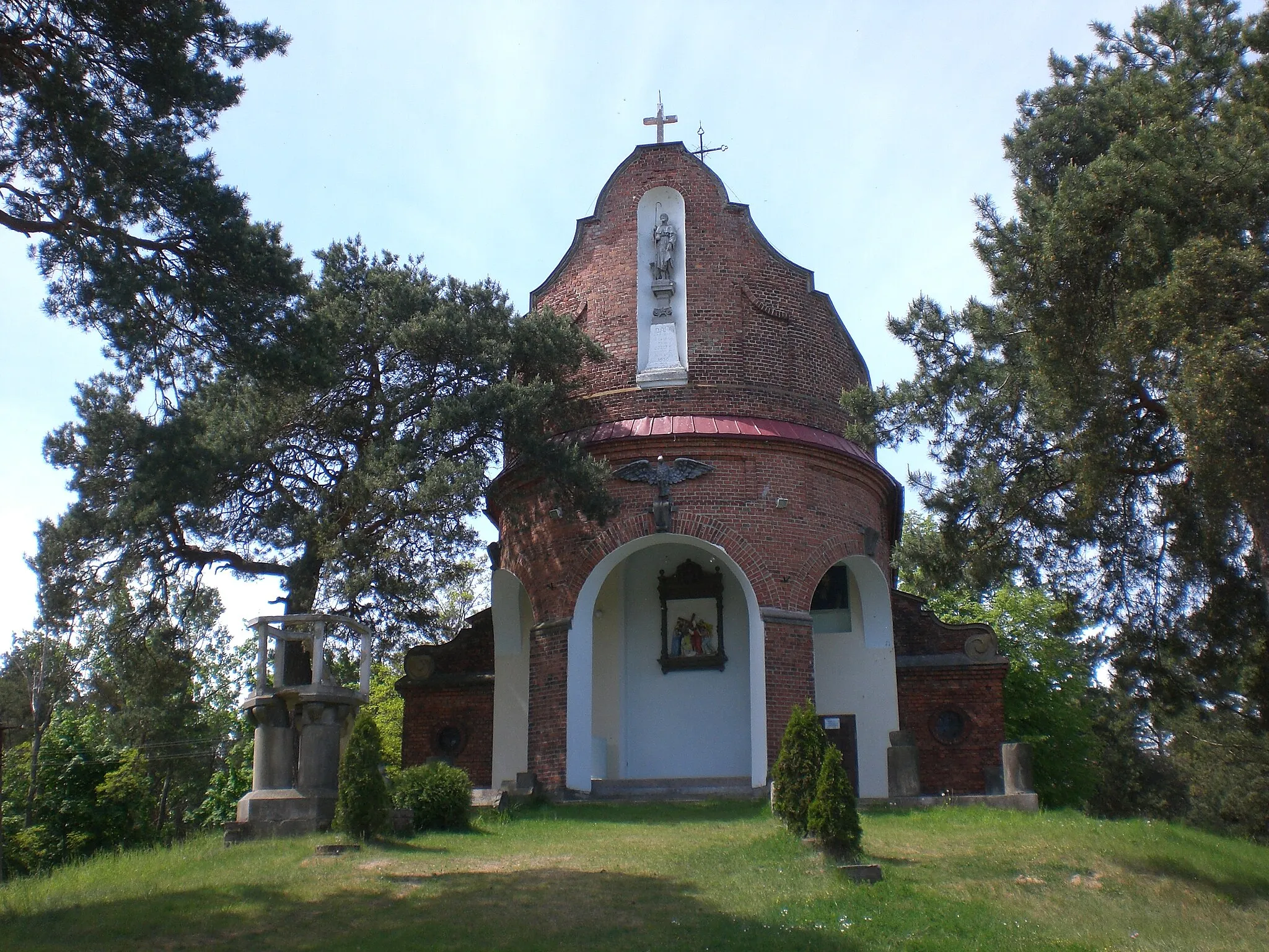 Photo showing: Saint Roch church in Łęgonice, Poland