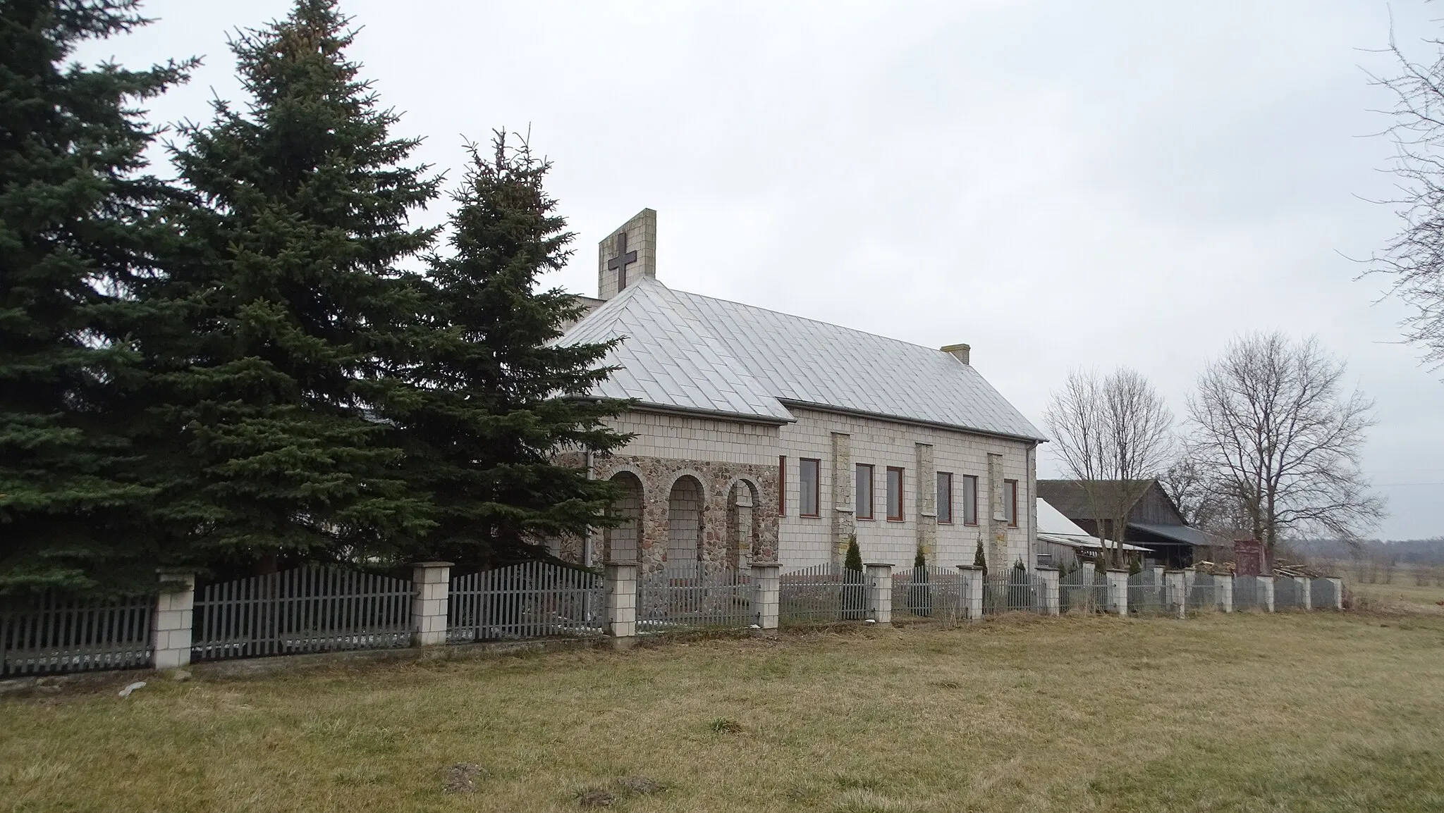 Photo showing: Kościół filialny św. Maksymiliana w Kochanówce