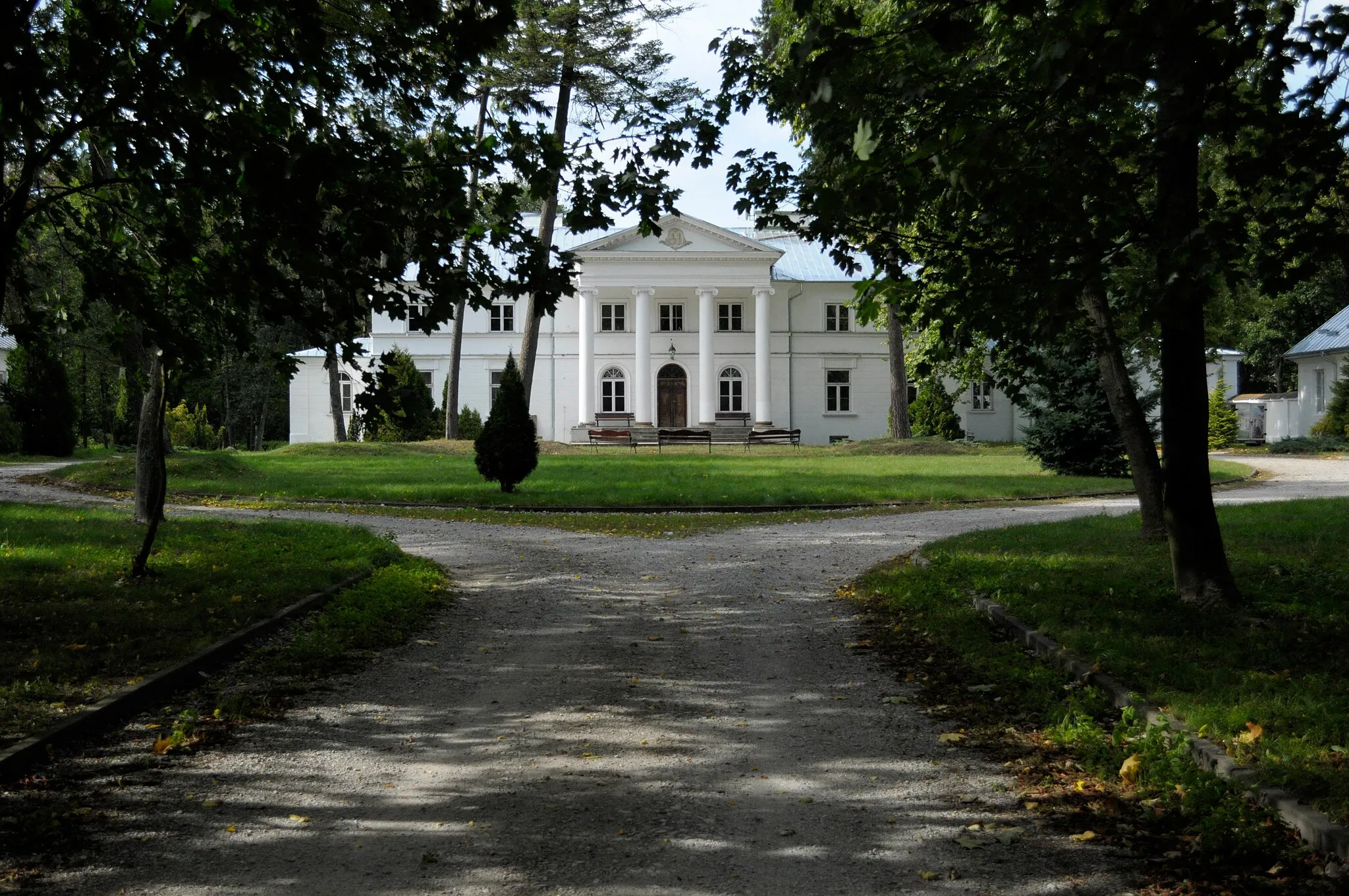 Photo showing: Pałac w Drwalewie. Widok od frontu.