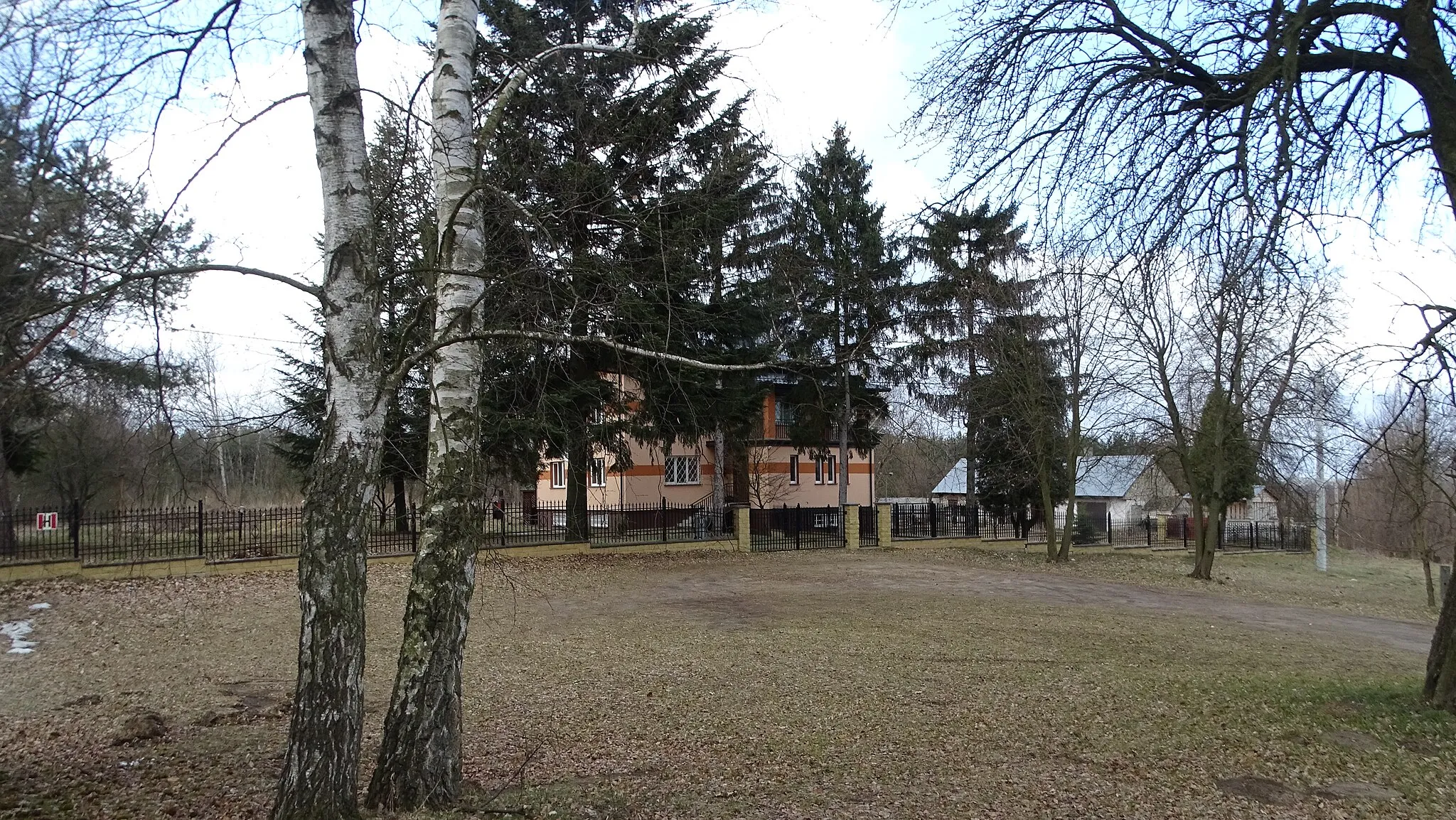 Photo showing: Plebania parafii św. Izydora i św. Jadwigi Śląskiej w Alojzowie