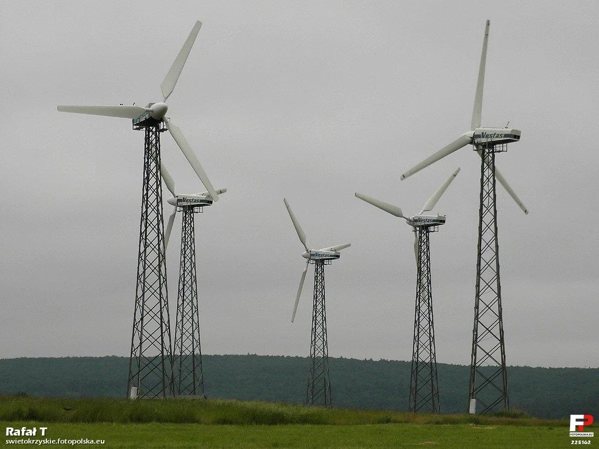Photo showing: Elektrownia wiatrowa w Umerze.