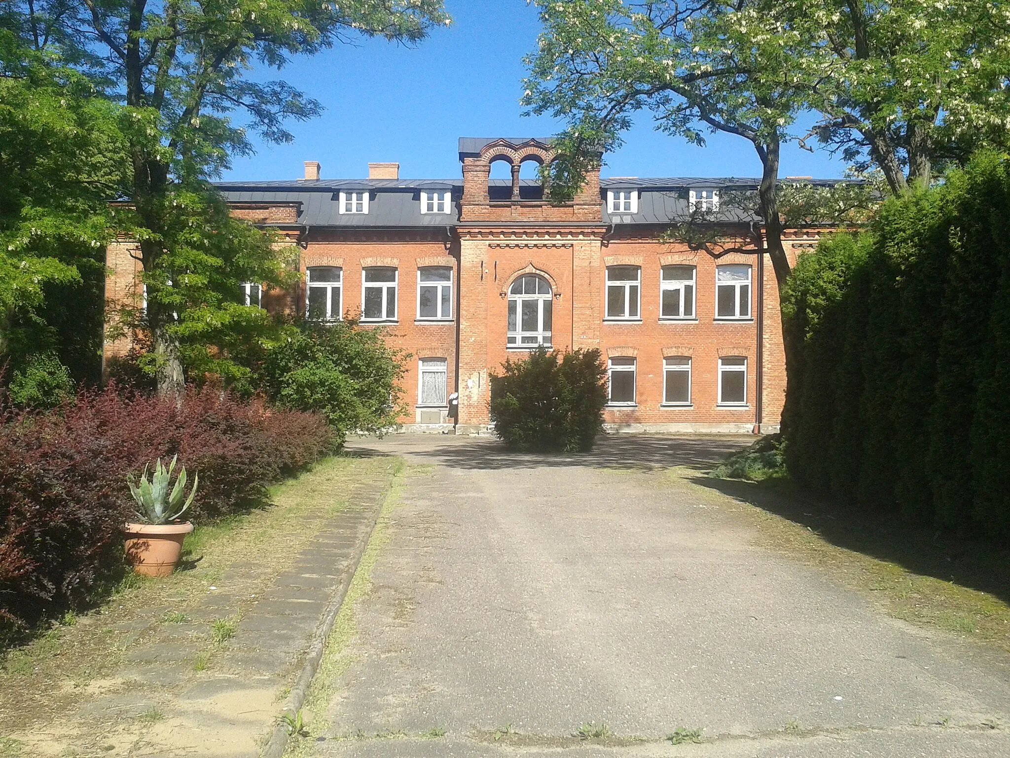 Photo showing: Szkoła prowadzona przez monaster w Wirowie we wsi Mołożew
