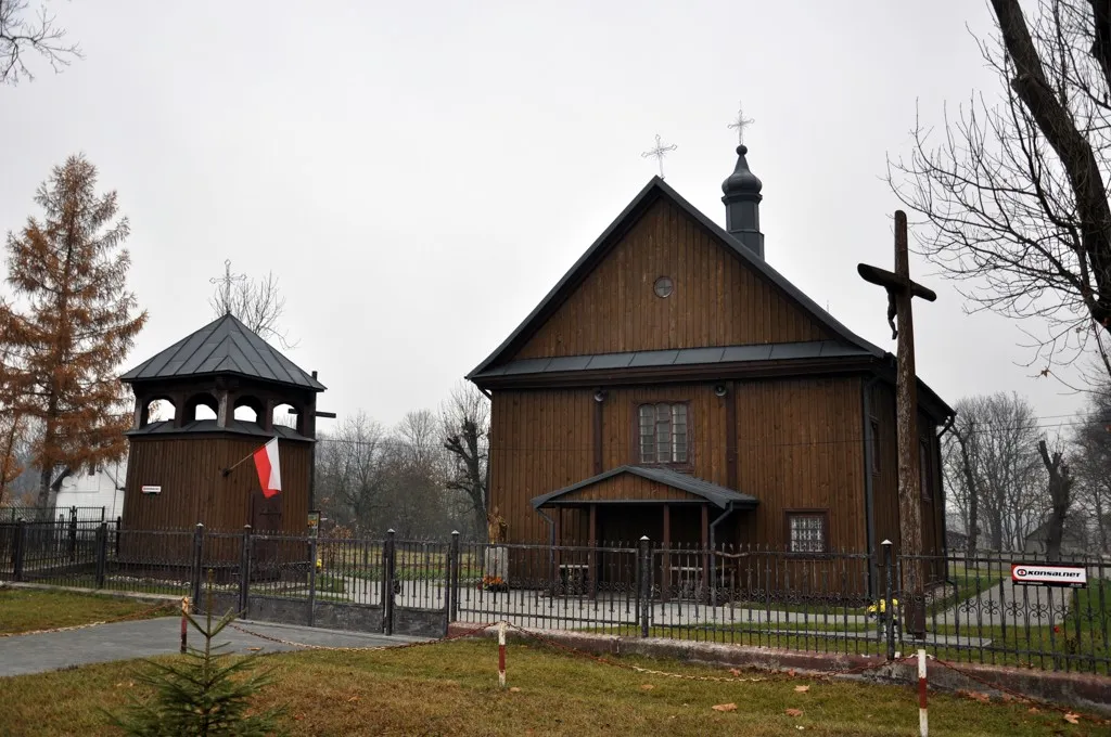 Photo showing: Gródek 24 - dawna cerkiew prawosławna pw. św. Mikołaja, ob. rzymskokatolicki kościół parafialny pw. Najświętszego Serca Jezusa, drewn., 1604 r. przebudowana w XVIII w.