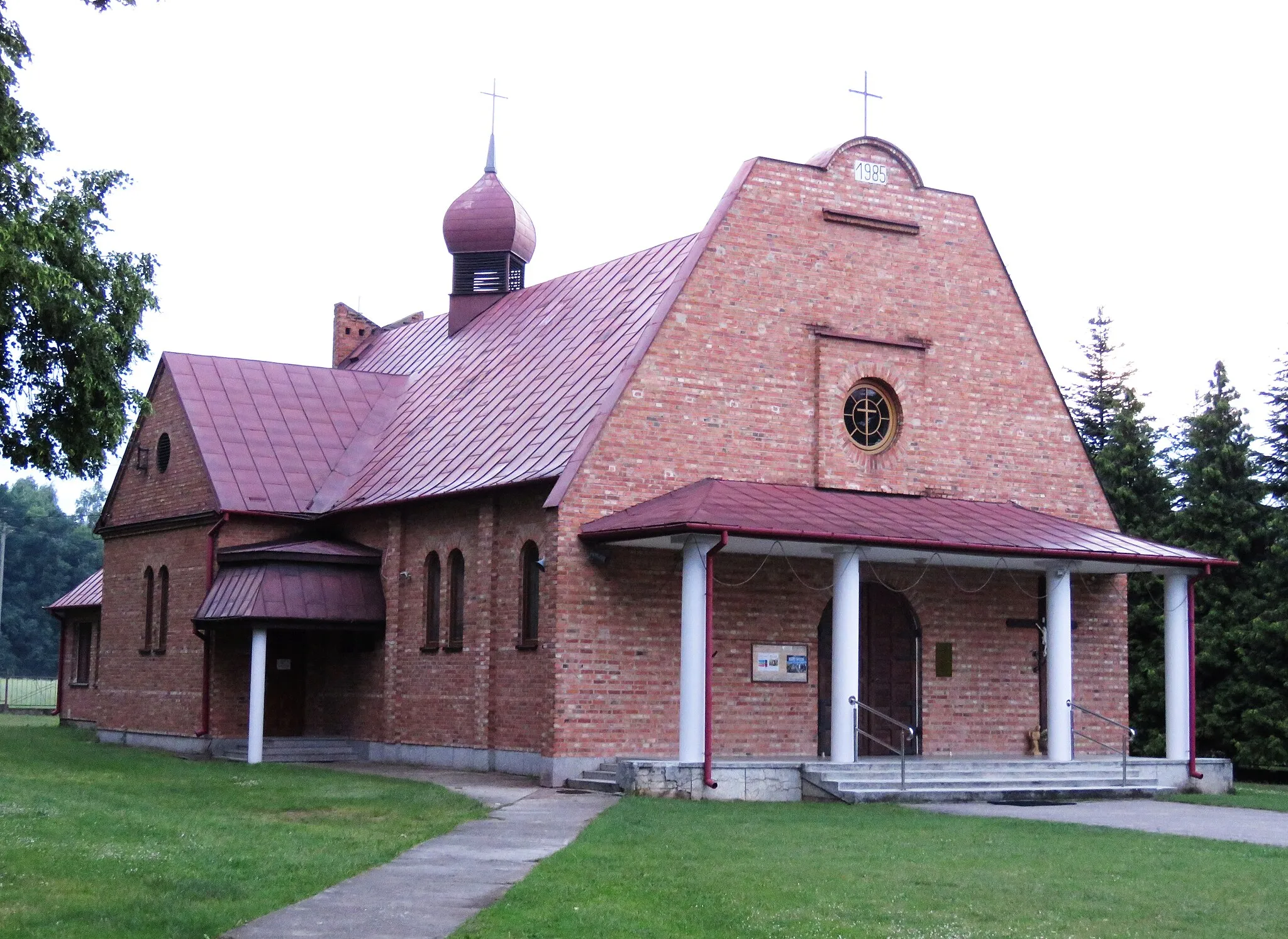Photo showing: Kościół konparafialny w Repkach