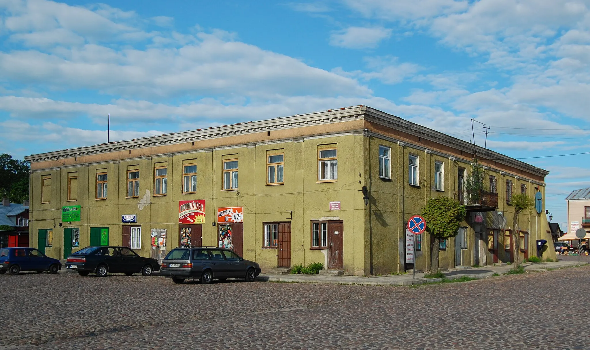 Photo showing: City hall in Żelechów, Poland.