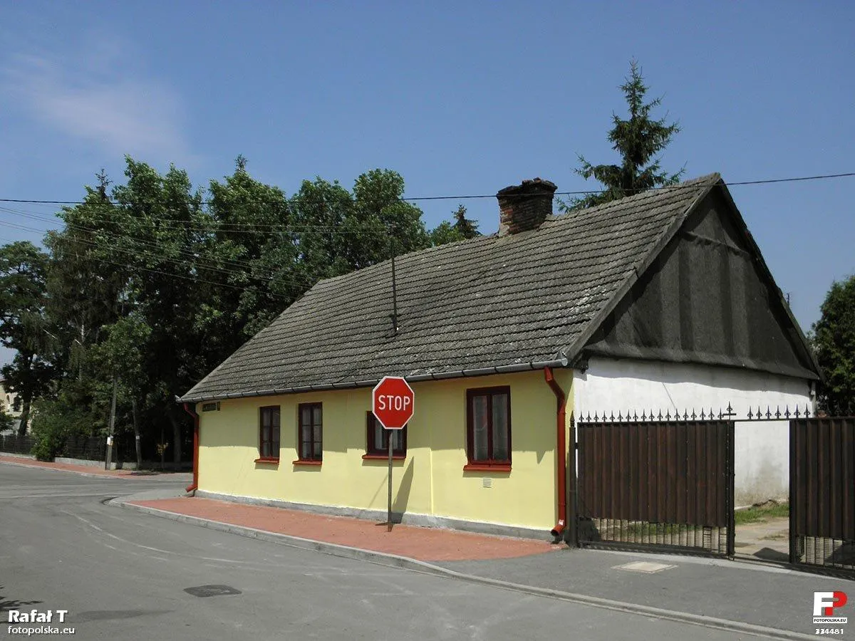 Photo showing: Budynek u zbiegu Wareckiej i św.Wojciecha.