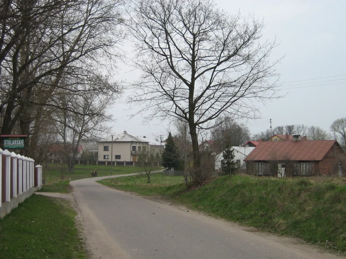 Photo showing: Nieciecz-Dwór - główna ulica.