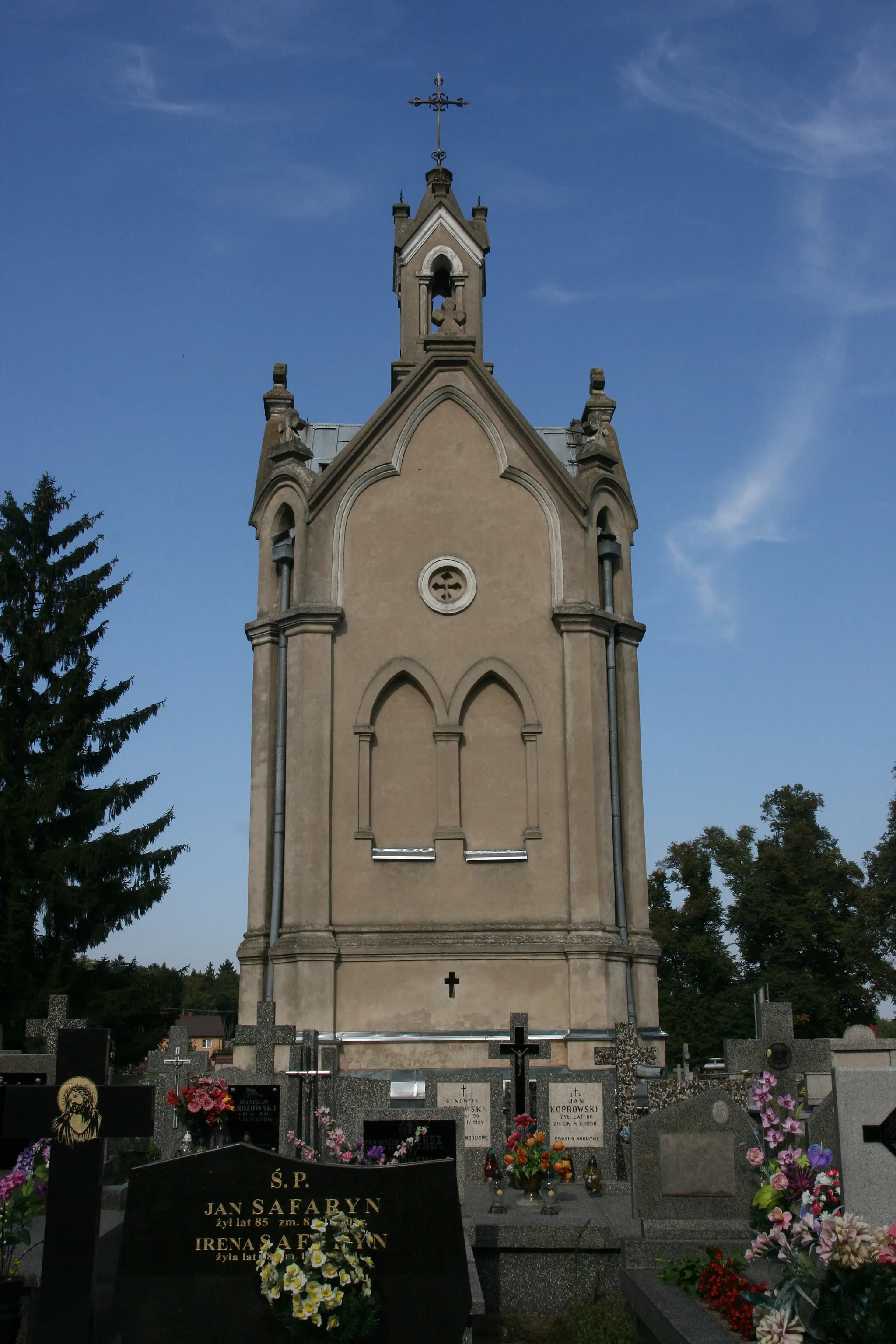 Photo showing: Dziektarzewo, cmentarz rzymskokatolicki - kaplica grobowa Grabowskich, 1897 (zabytek nr A-322)