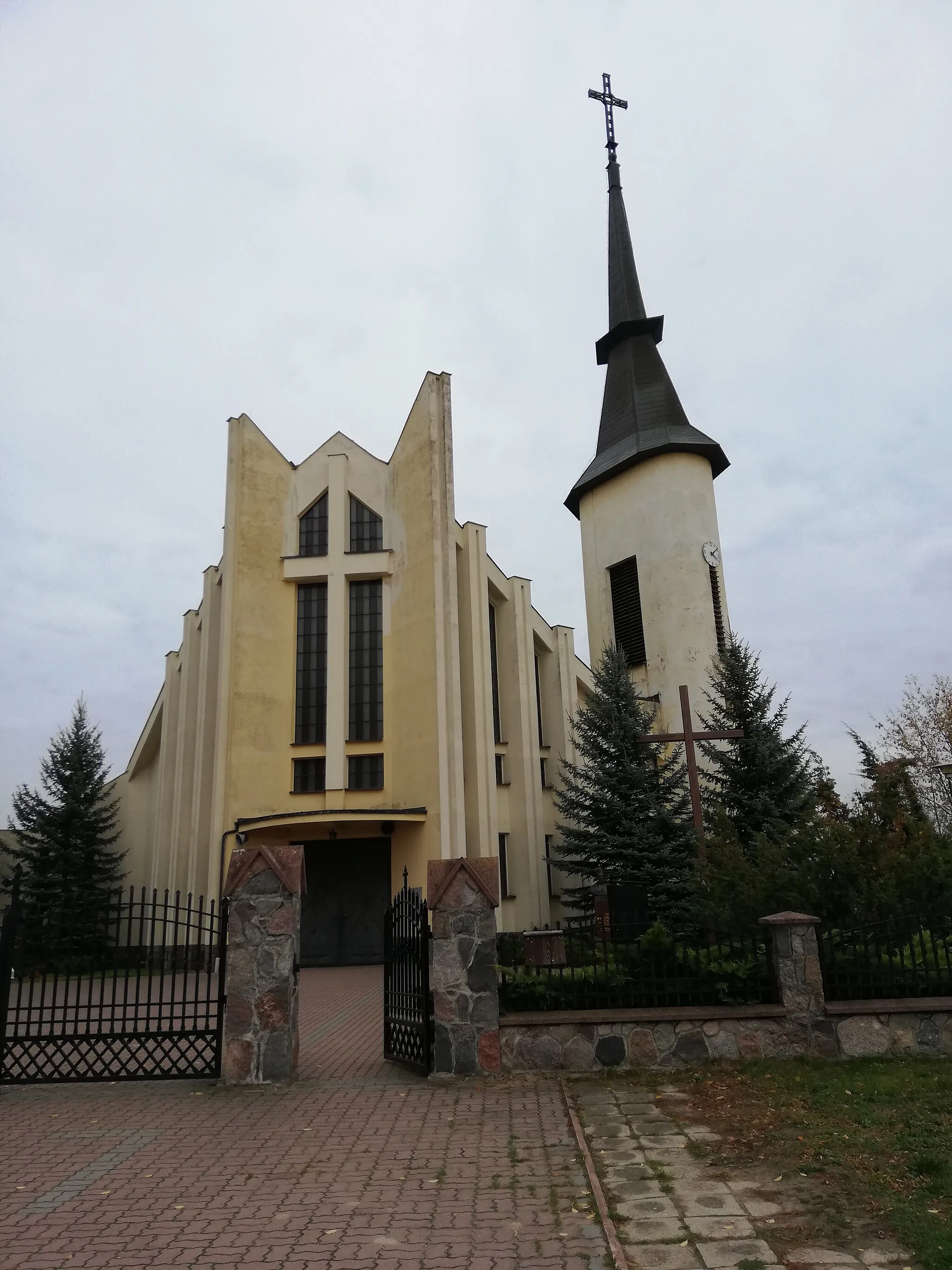 Photo showing: Kościół parafialny Wszystkich Świętych w Bogutach-Piankach, 1991-1994