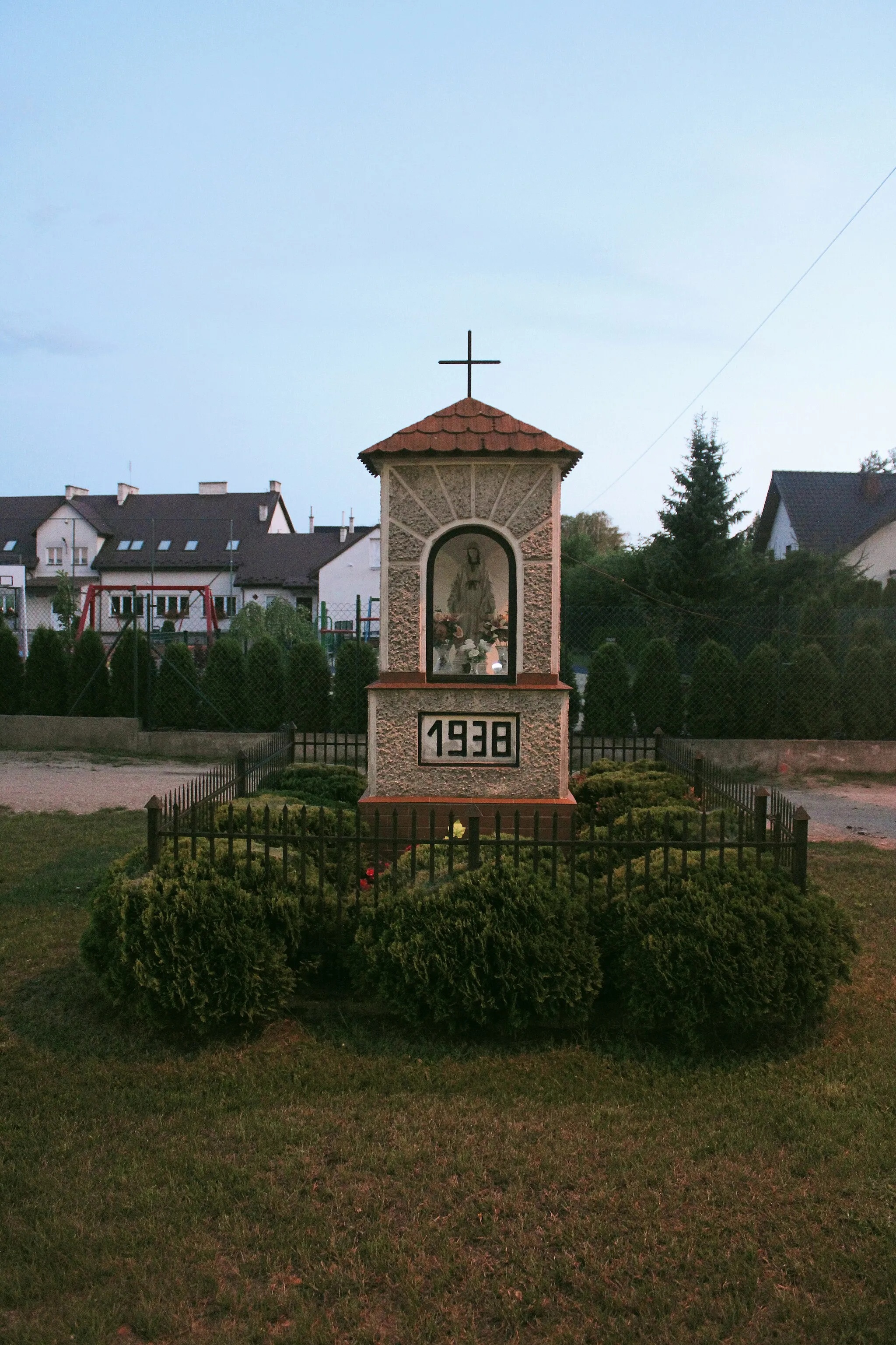 Photo showing: Kapliczka we wsi Antonie